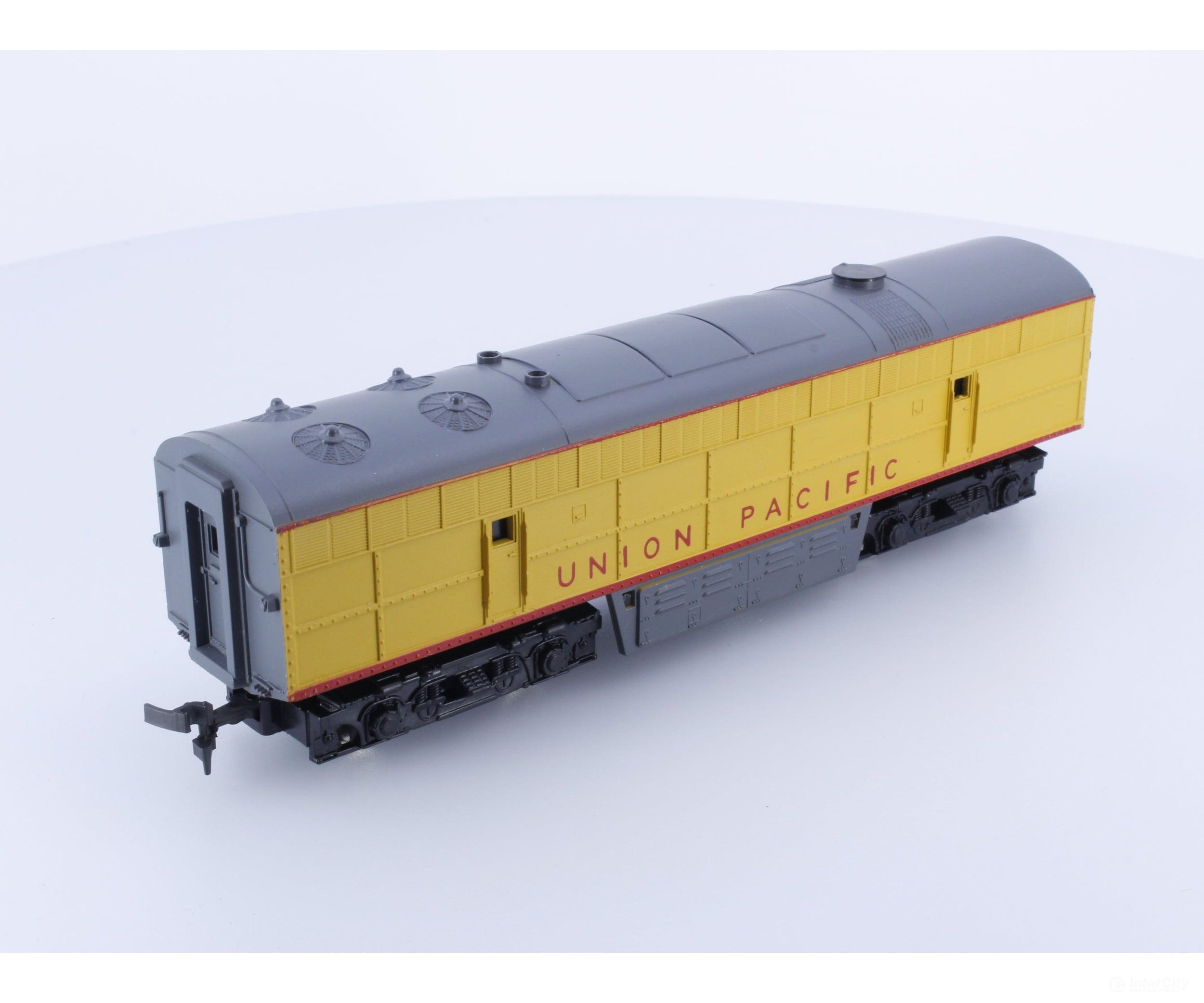 Ahm Minitrains 7034 Ho Fairbanks Morse C-Liner B Unit Dummy Union Pacific (Up) Analog Dc (B)