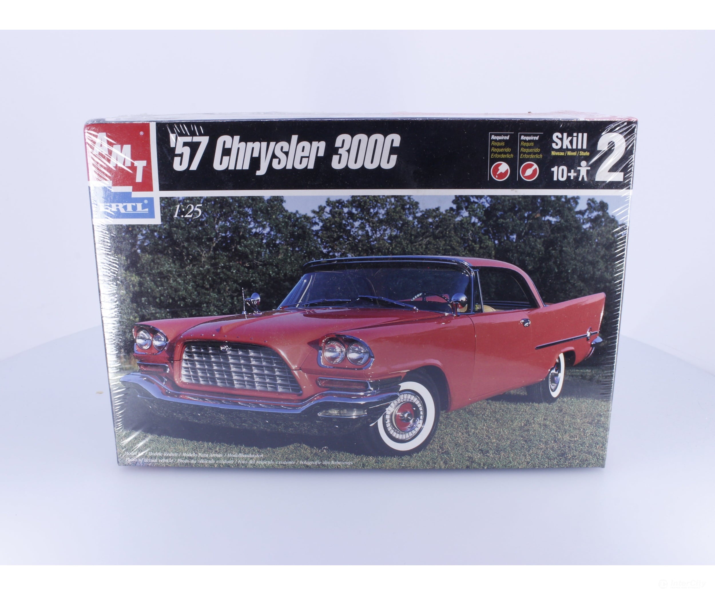 AMT 30046 G 1957 Chrysler 300C Plastic Model Kit 1/25 Plastic Car Model Kits
