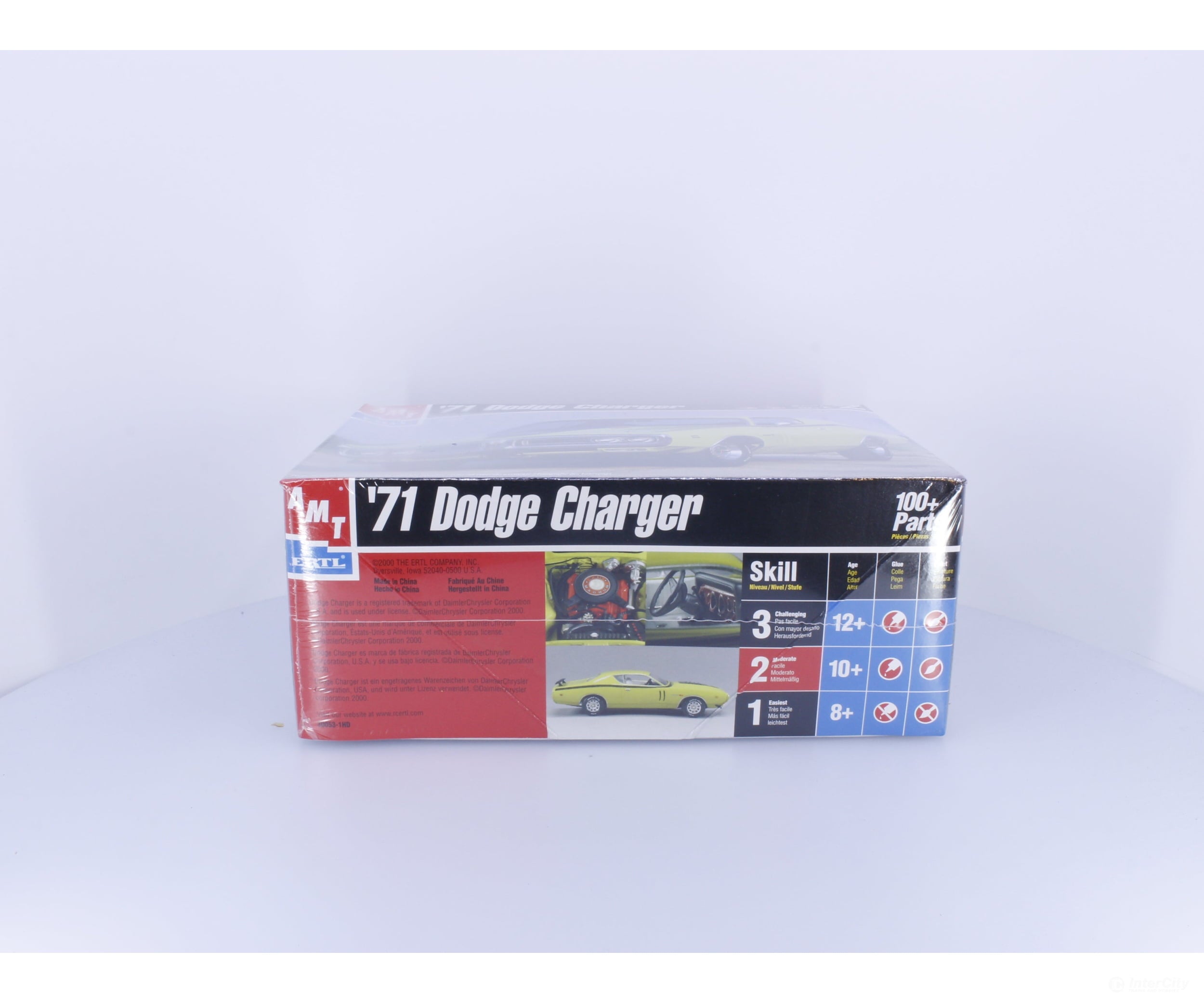 AMT 30053 G 1971 Dodge Charger Plastic Model Kit 1/25 (#1) Plastic Car Model Kits