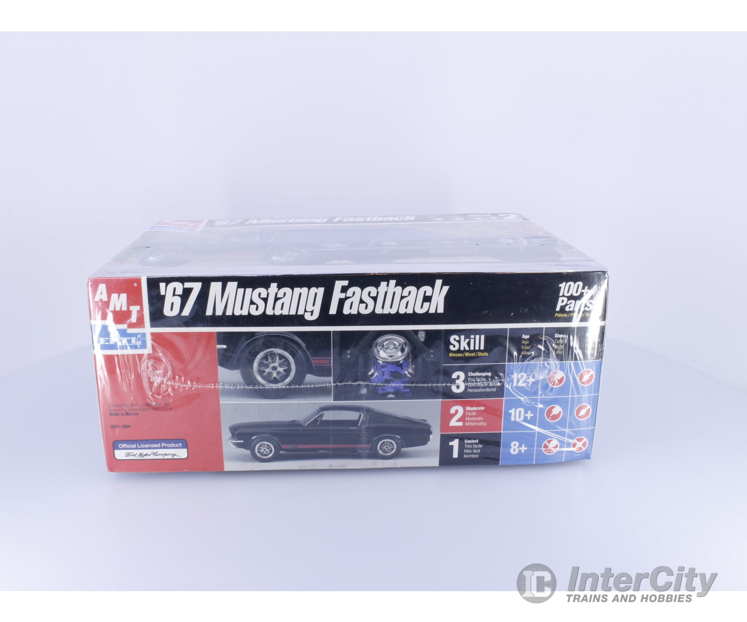 AMT 6631 G 1967 Ford Mustang Fastback Plastic Model Kit 1/25 Plastic Car Model Kits