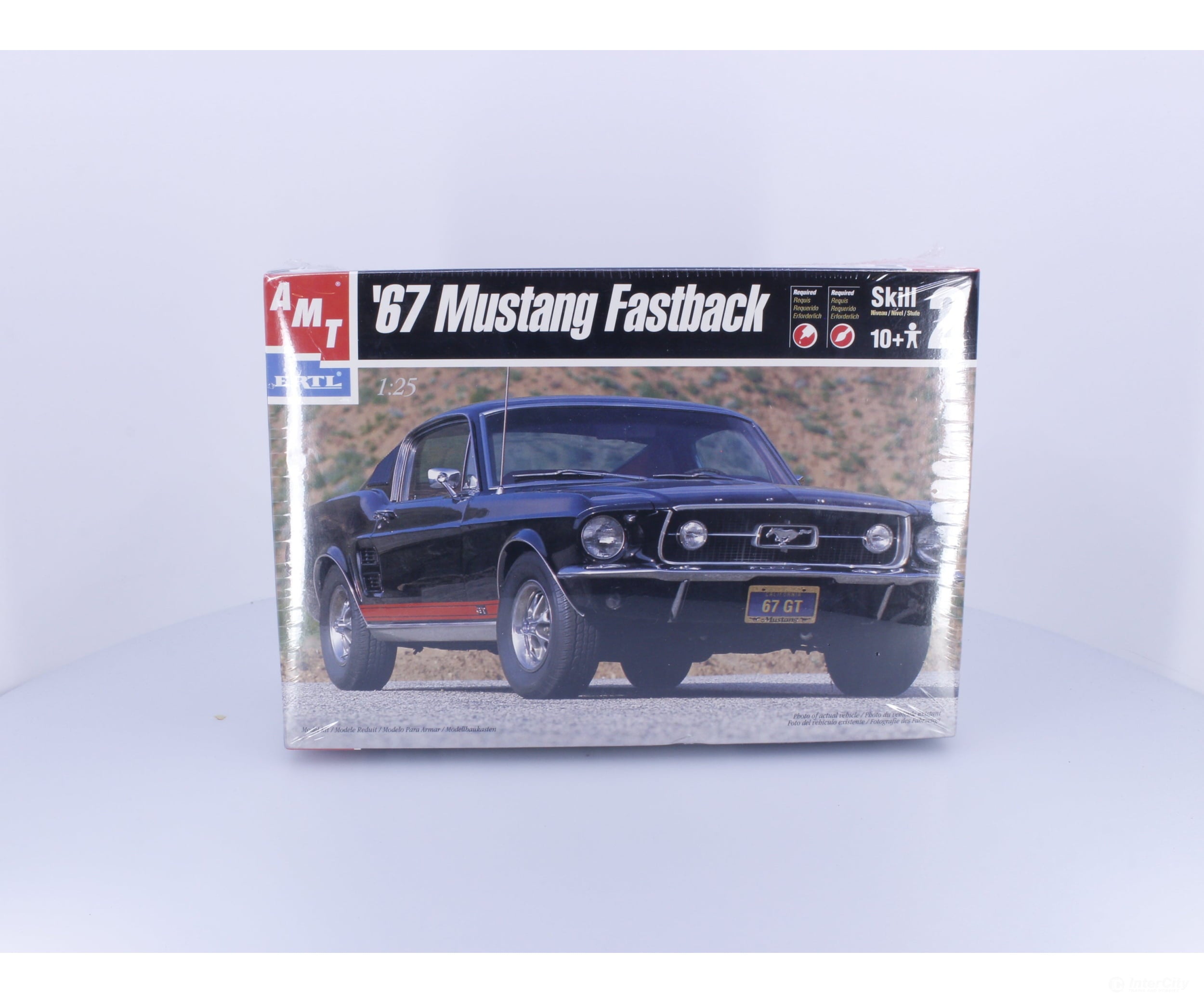 AMT 6631 G 1967 Ford Mustang Fastback Plastic Model Kit Cars & Trucks