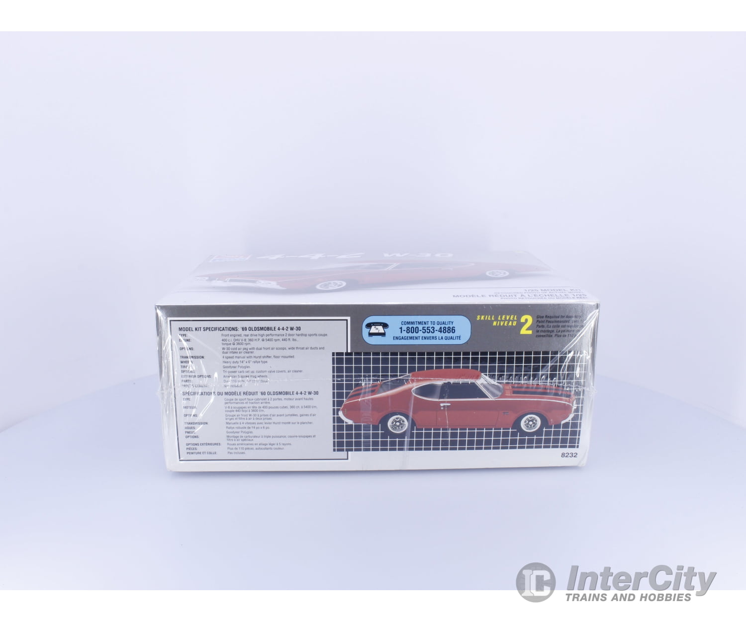 AMT 8232 G 1969 Oldsmobile 4-4-2 W-30 Plastic Model Kit 1/25 Plastic Car Model Kits