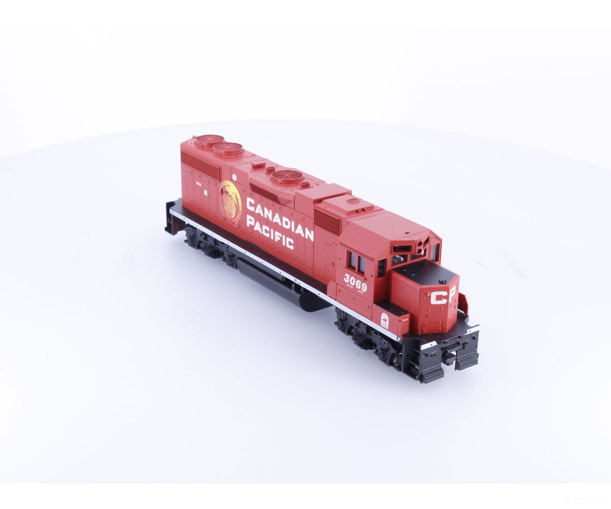 Athearn 04641 HO GP38-2 Diesel Locomotive Canadian Pacific (CP) 3069 Analog DC - Locomotives