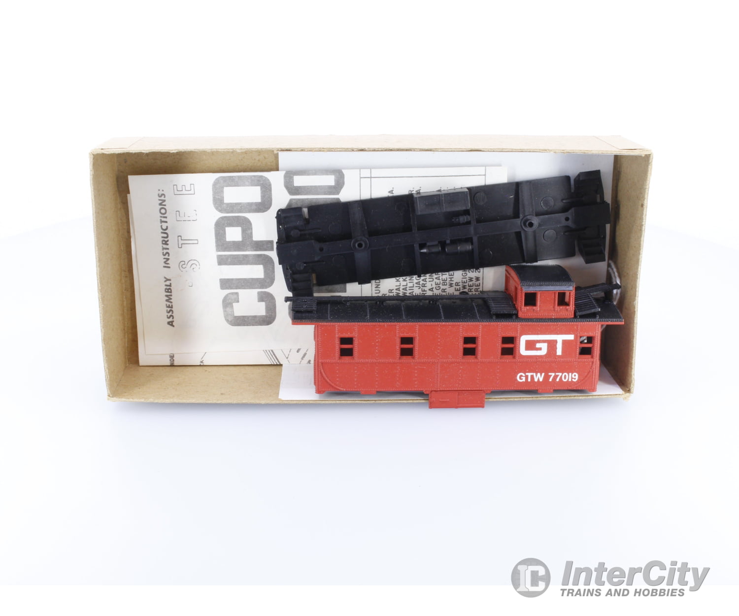 Athearn 068 HO Standard Caboose Kit Grand Trunk Western (GTW) 77019 Freight Cars
