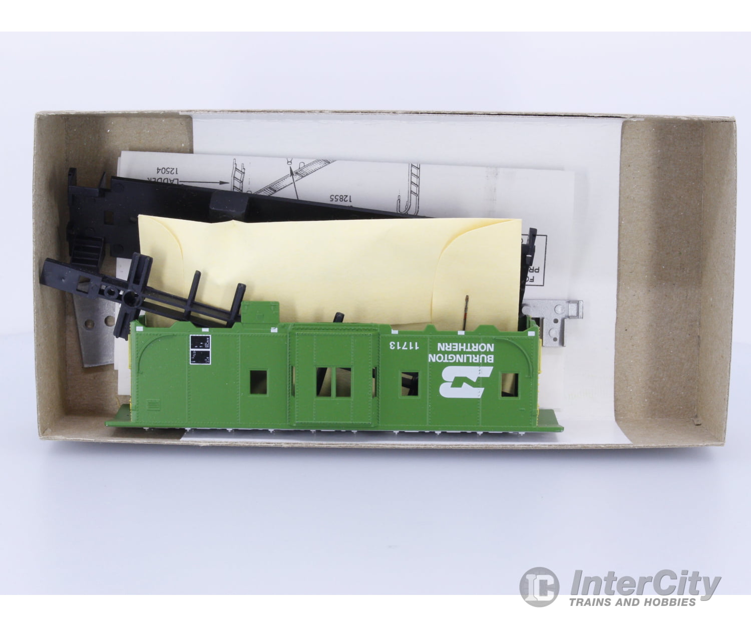 Athearn 1165 HO BW Caboose Burlington Northern (BN) 11713 Freight Cars
