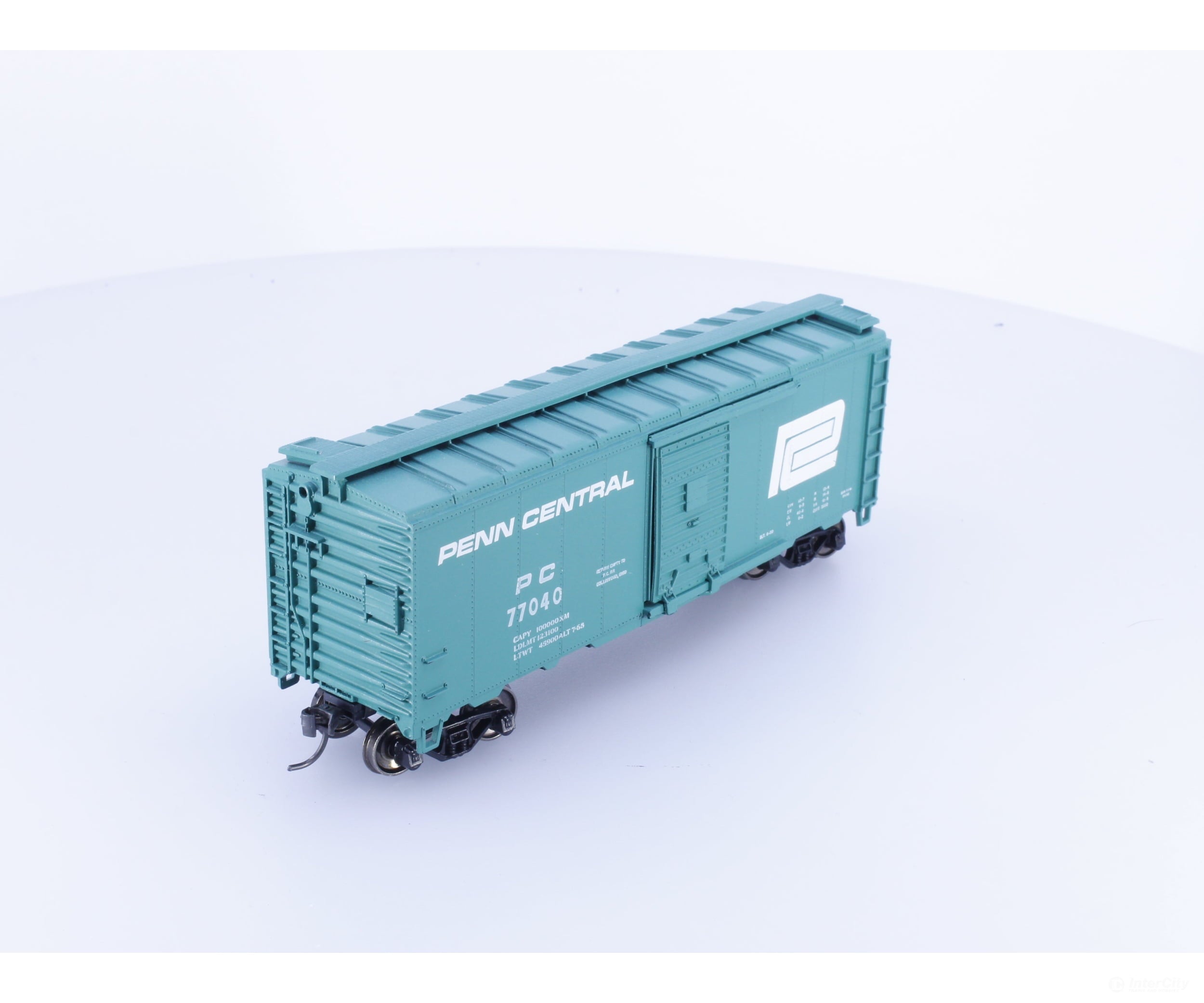 Athearn 1206 HO 40’ Single Door Boxcar Penn Central (PC) 77040 - Freight Cars