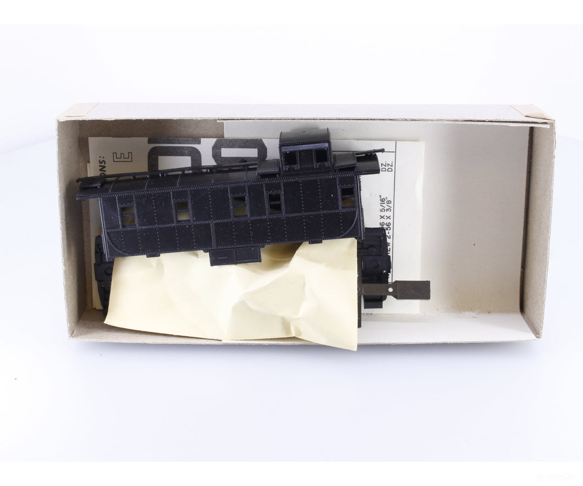Athearn 1249 HO Undecorated Caboose Kit Undecorated - Freight Cars