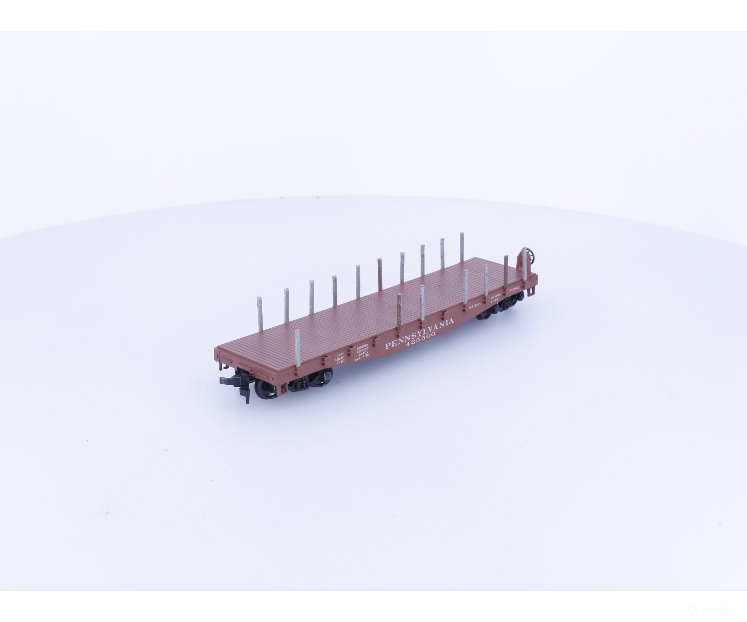 Athearn 1348 HO 40’ Flat Car with Stakes Pennsylvania (PRR) 425500 - Freight Cars