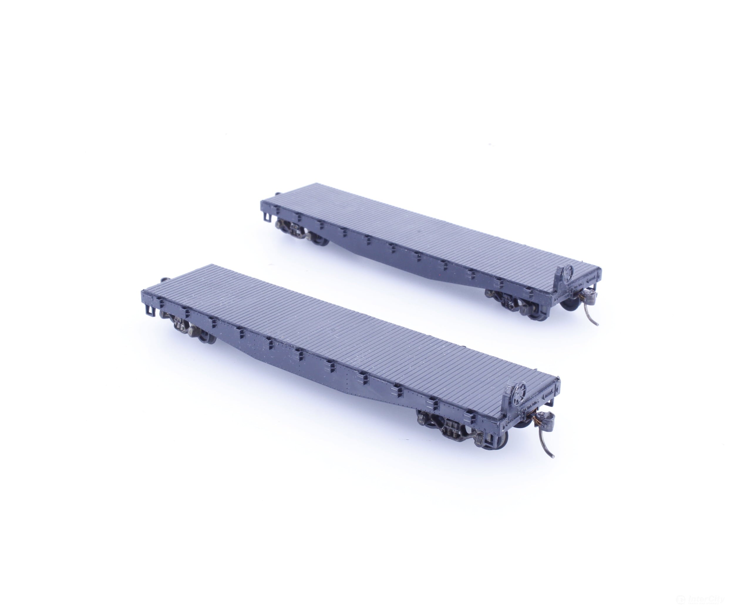 Athearn 1349 HO Two 40’ Flatcars with Stakes Undecorated - Freight Cars