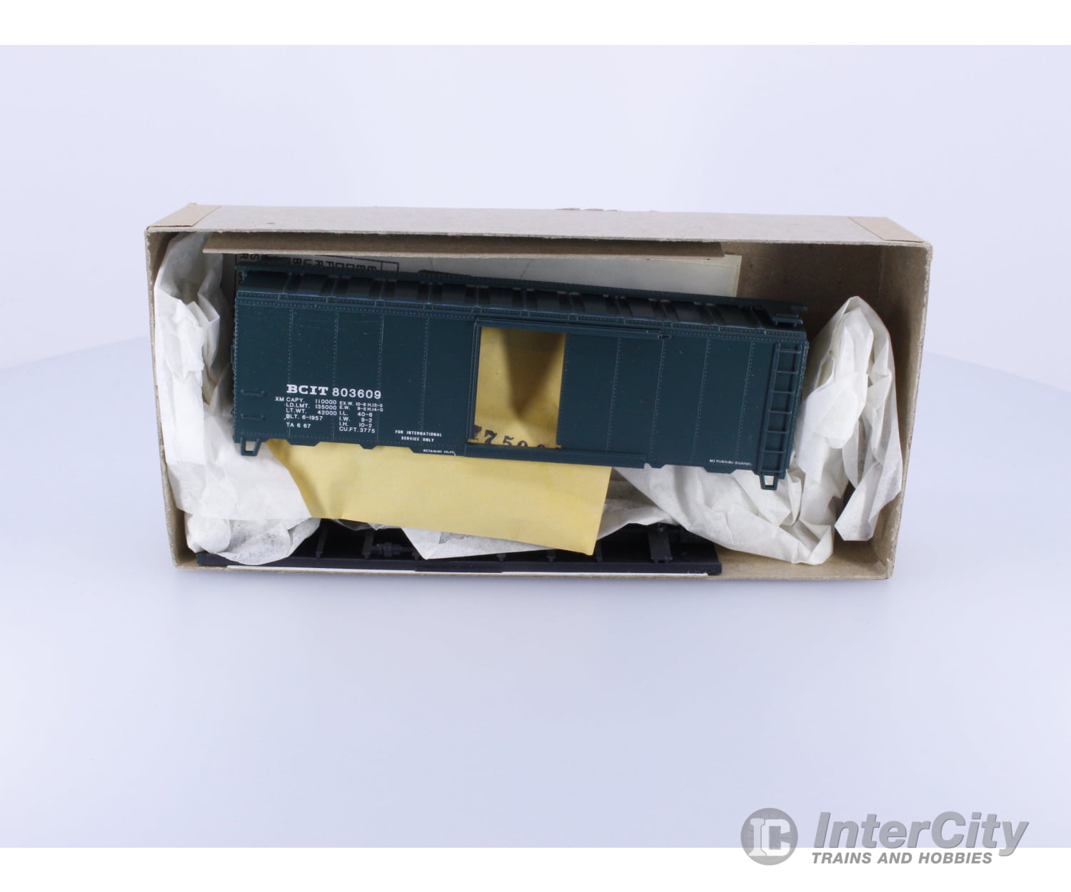 Athearn 1435 HO 40’ Box Car Kit BC Rail (BCOL) 803609 Freight Cars
