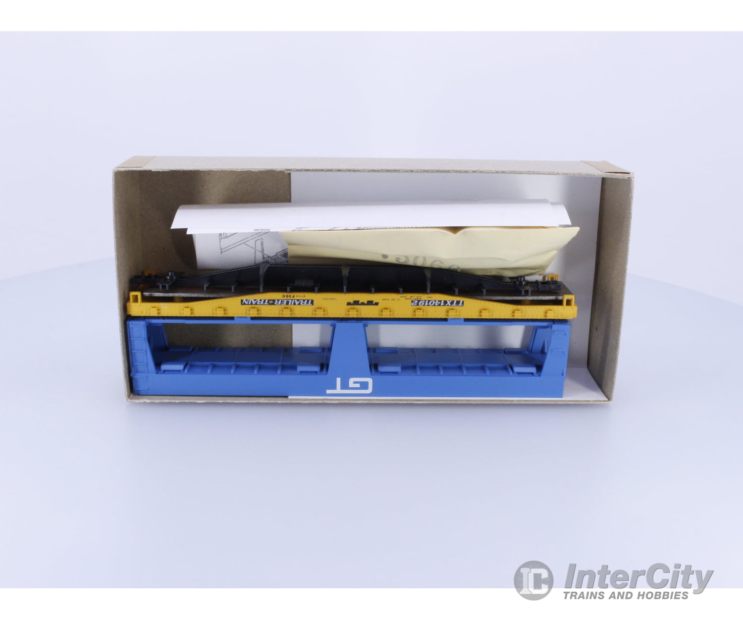 Athearn 1492 HO Autoloader Kit Grand Trunk (GT) 140192 Freight Cars