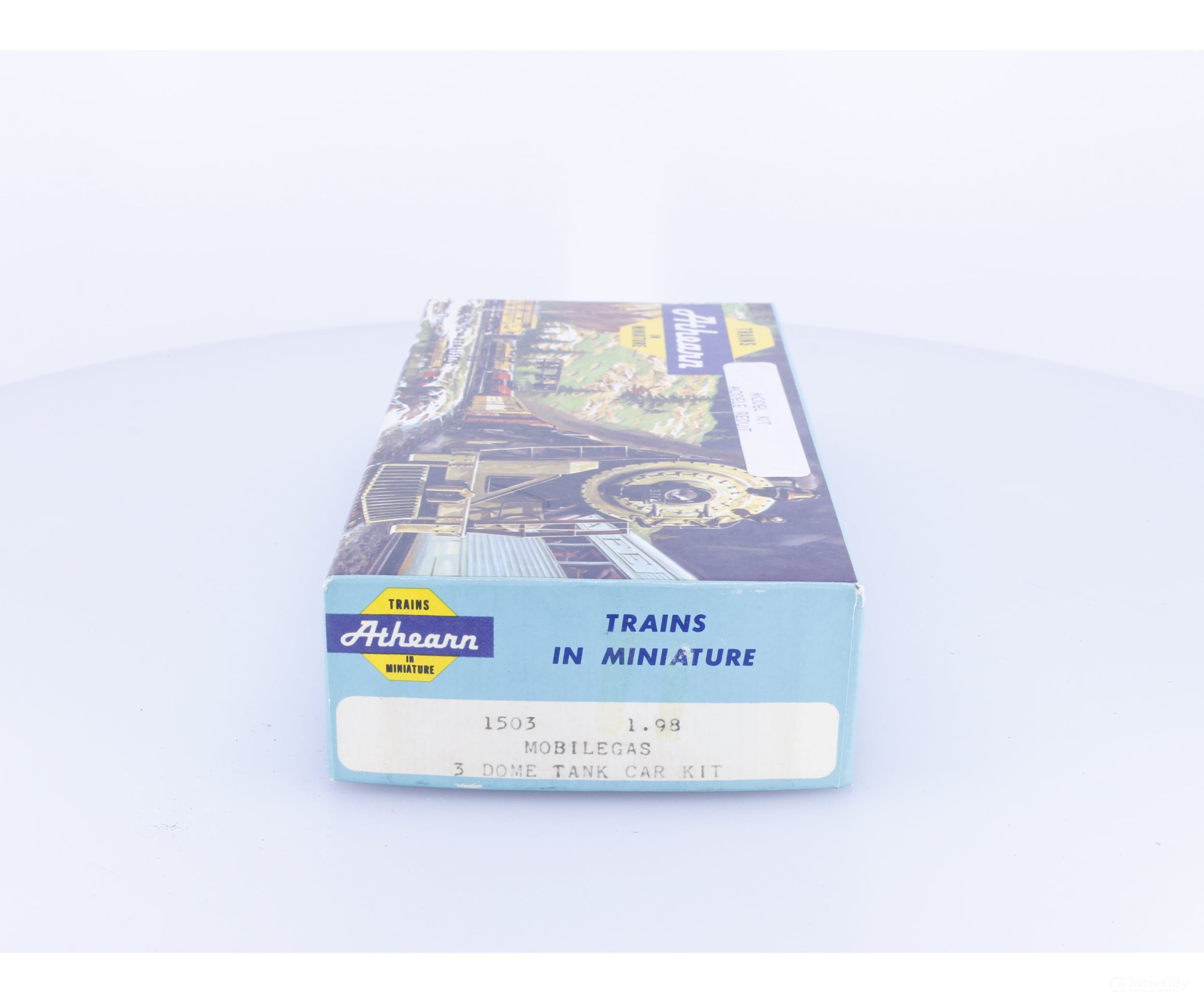 Athearn 1503 HO 3 Dome Tank Car Mobilgas (WSRX) 2387 - Freight Cars