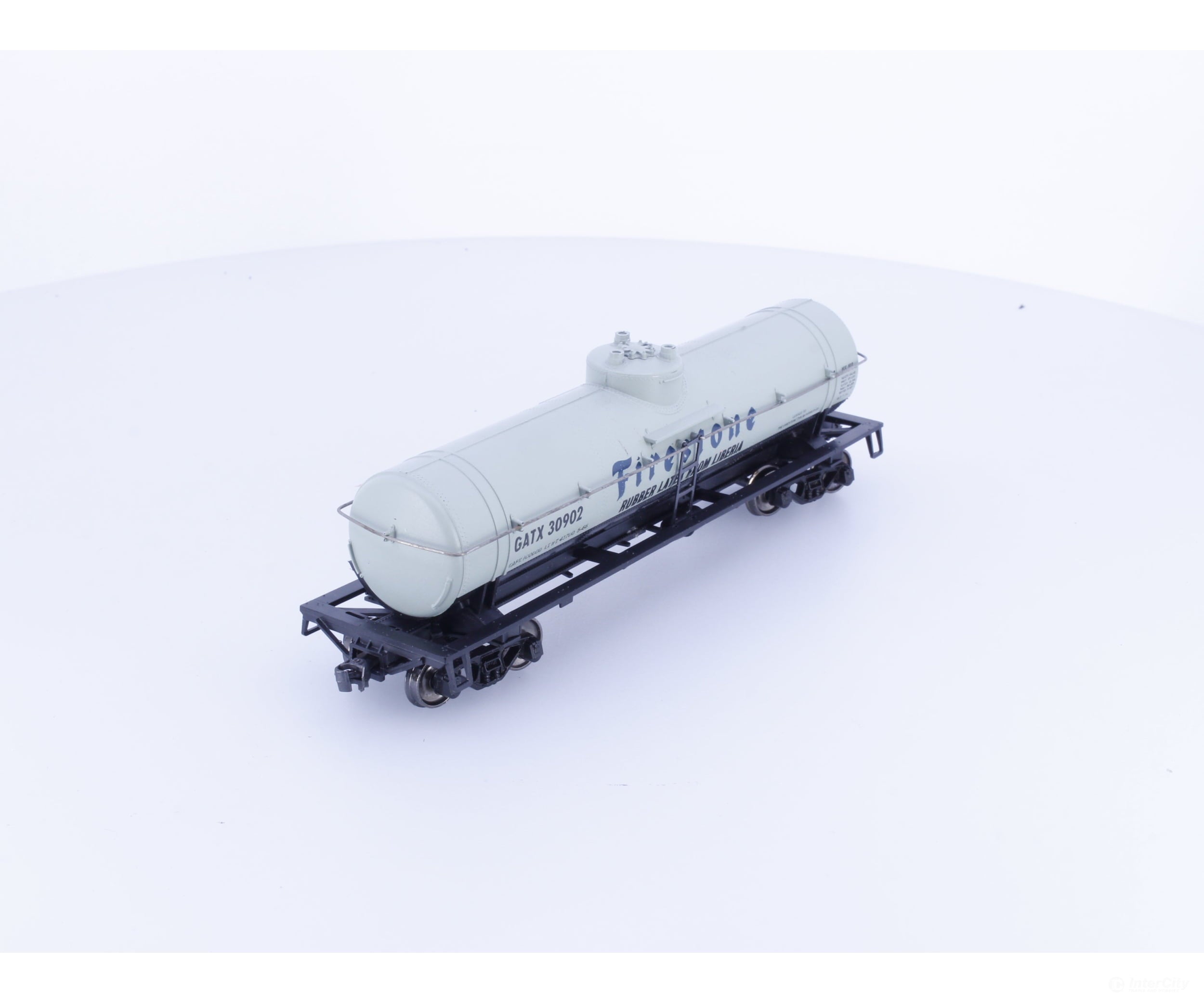 Athearn 1579 HO 40’ Single Dome Tank Car Firestone GATX Corporation (GATX) 30902 - Freight Cars