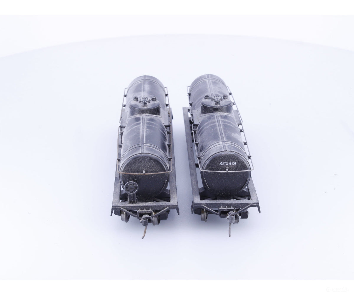 Athearn 1583 HO 2 x Tank Cars ATSF & GATX Atchison Topeka and Santa Fe (ATSF) 100801/16101 - Freight Cars