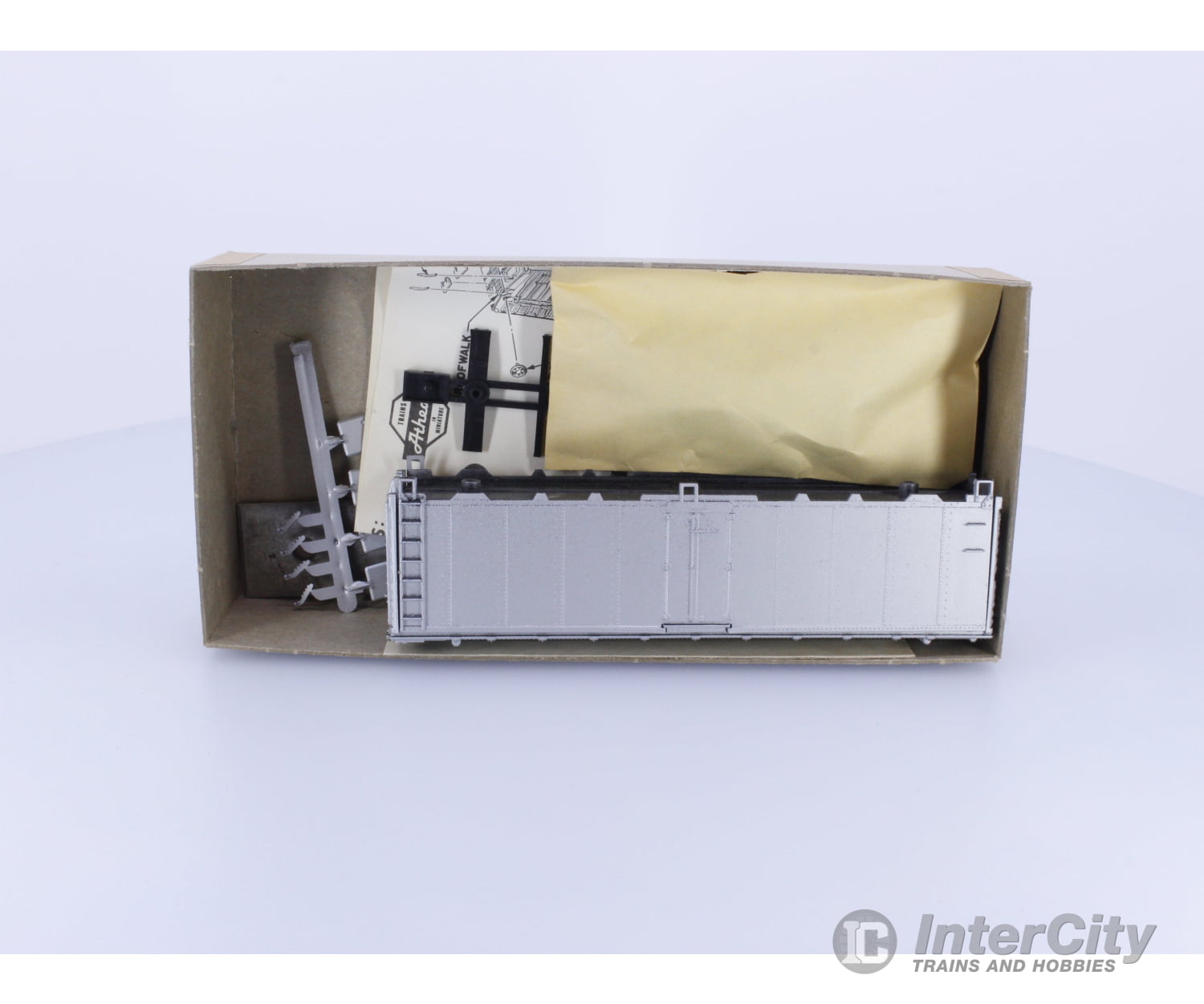 Athearn 1599 HO Refrigerator Car Kit Undecorated Freight Cars