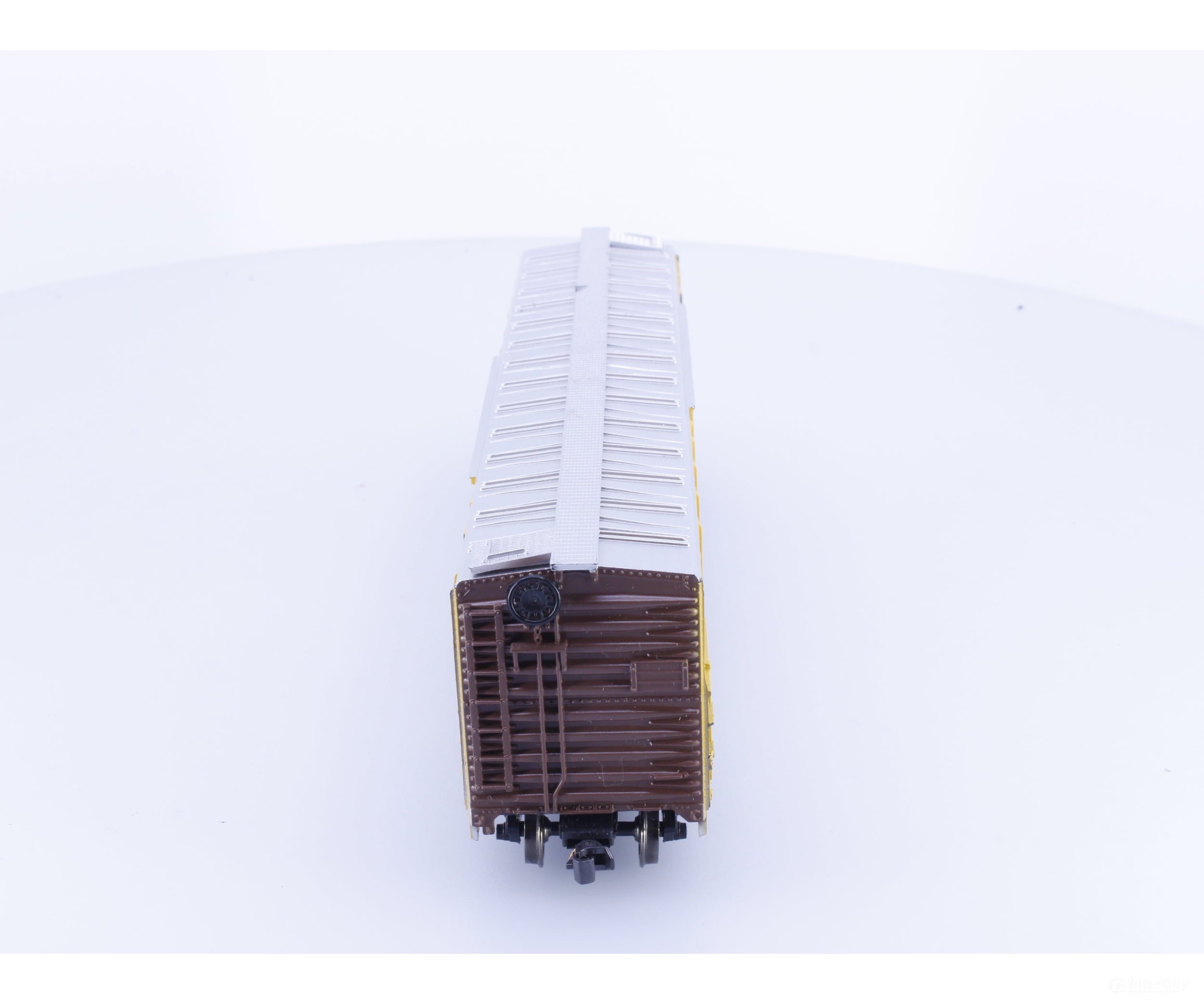 Athearn 1634 HO 50’ Single Door Boxcar Western Fruit Express (WFCX) Great Northern (GN) 8813 - Freight Cars