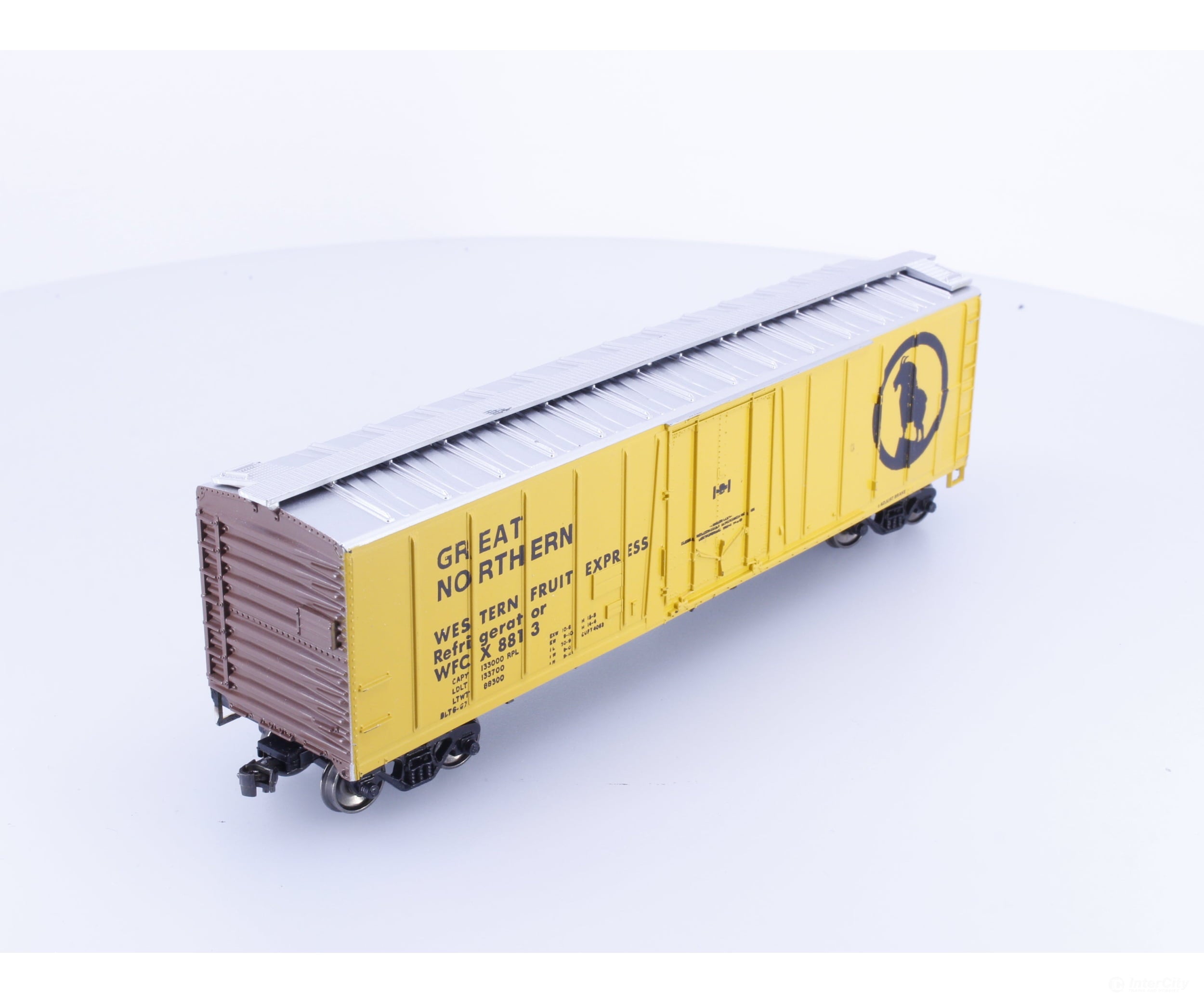Athearn 1634 HO 50’ Single Door Boxcar Western Fruit Express (WFCX) Great Northern (GN) 8813 - Freight Cars