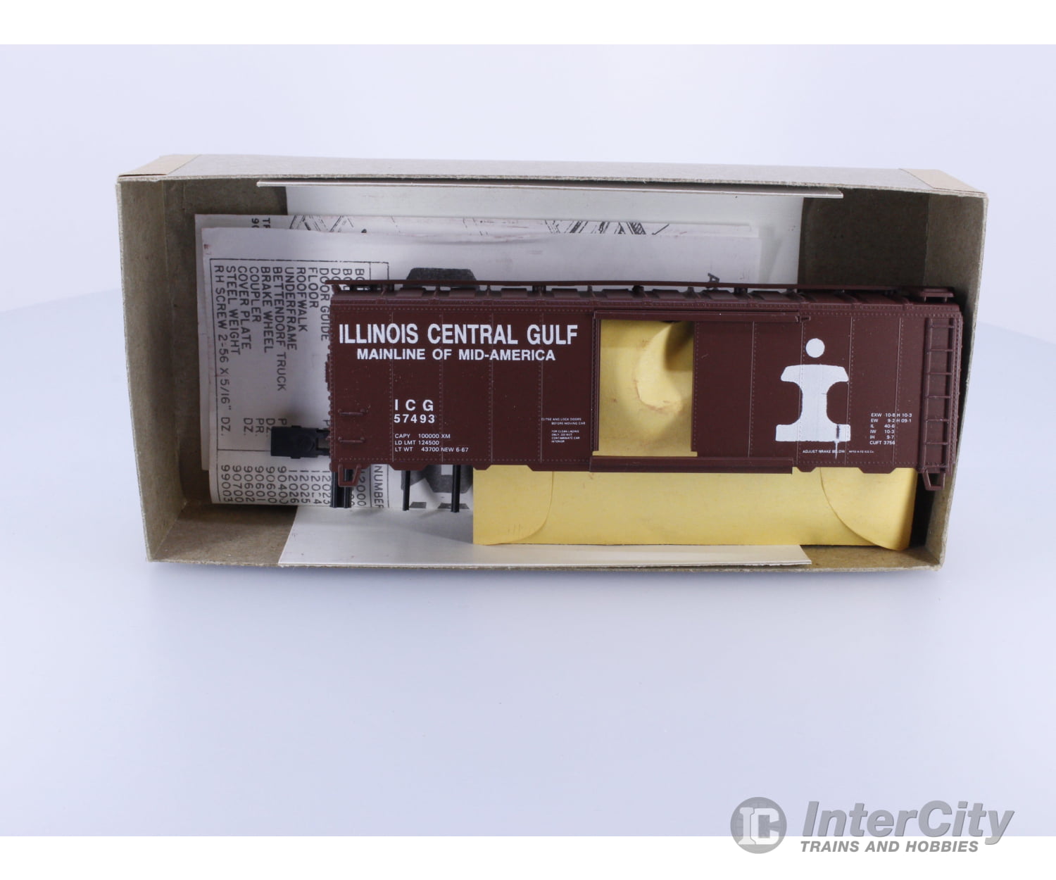 Athearn 1733 HO 40’ Box Car Kit Illinois Central (IC) 57493 Freight Cars