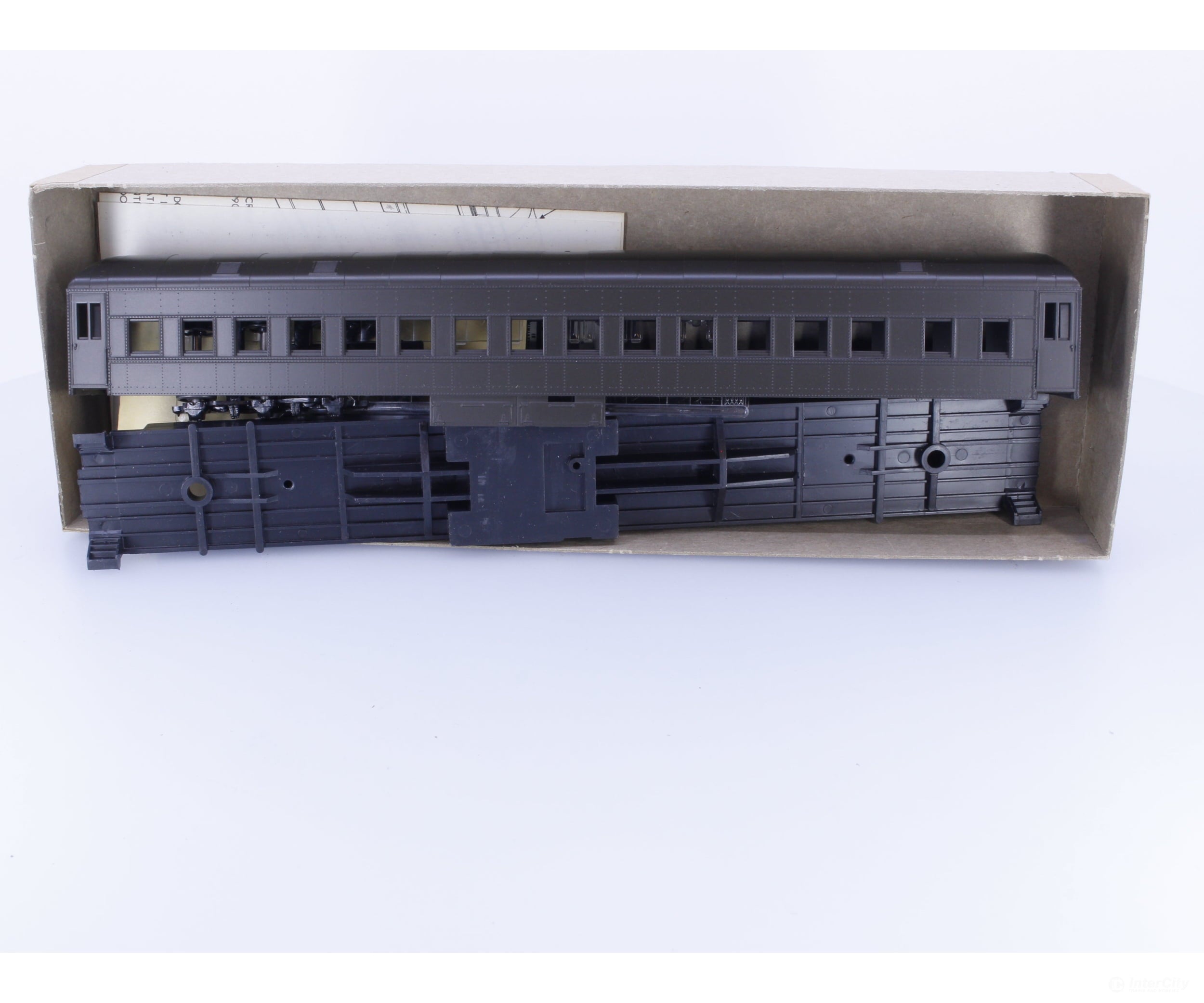 Athearn 1850 HO Standard Roof Passenger Coach Kit #2 Undecorated - Passenger Cars