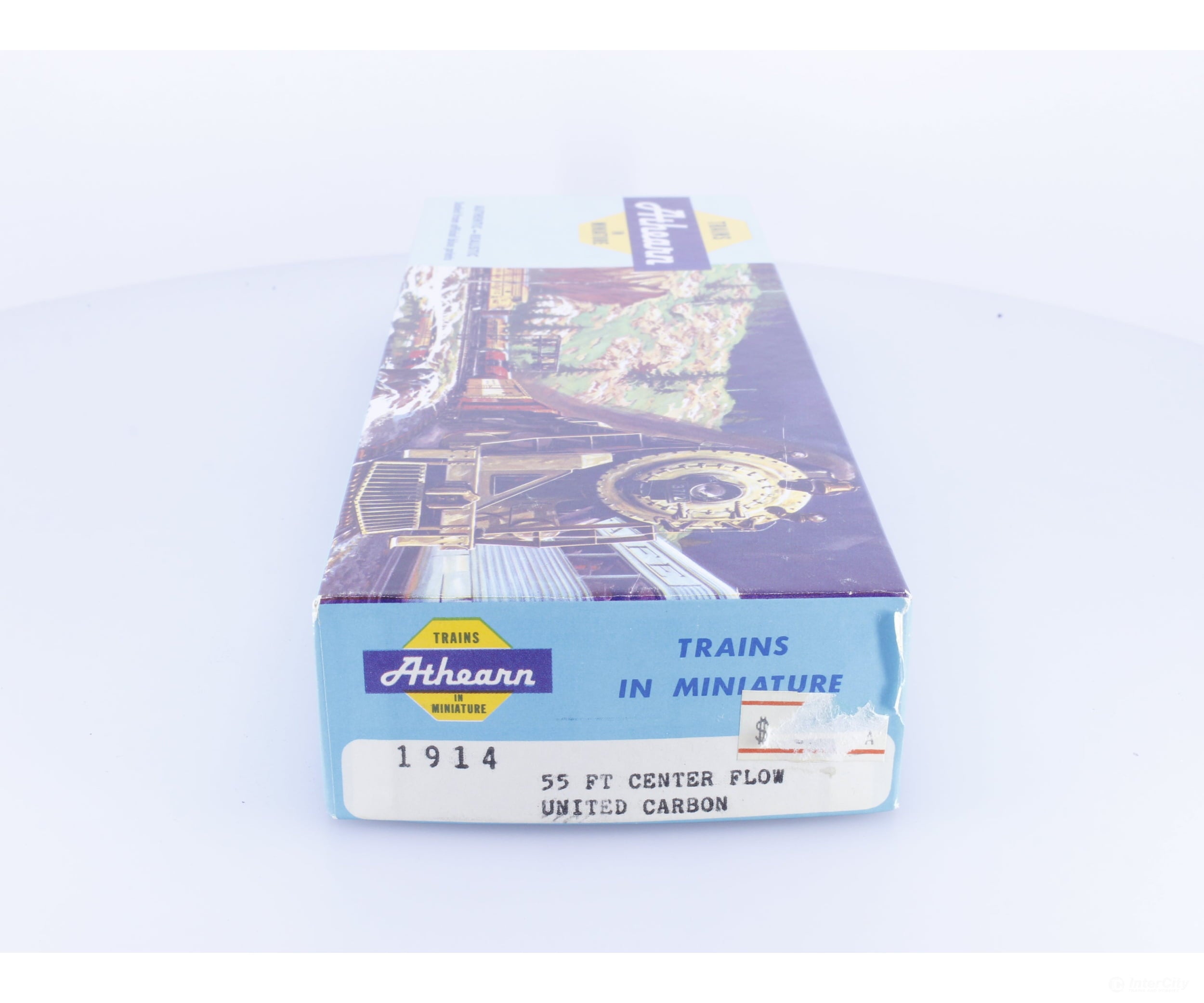 Athearn 1914 HO 55’ Center Flow Hopper Union Carbon Company Carbon Blacks (SHPX) #2 46873 - Freight Cars