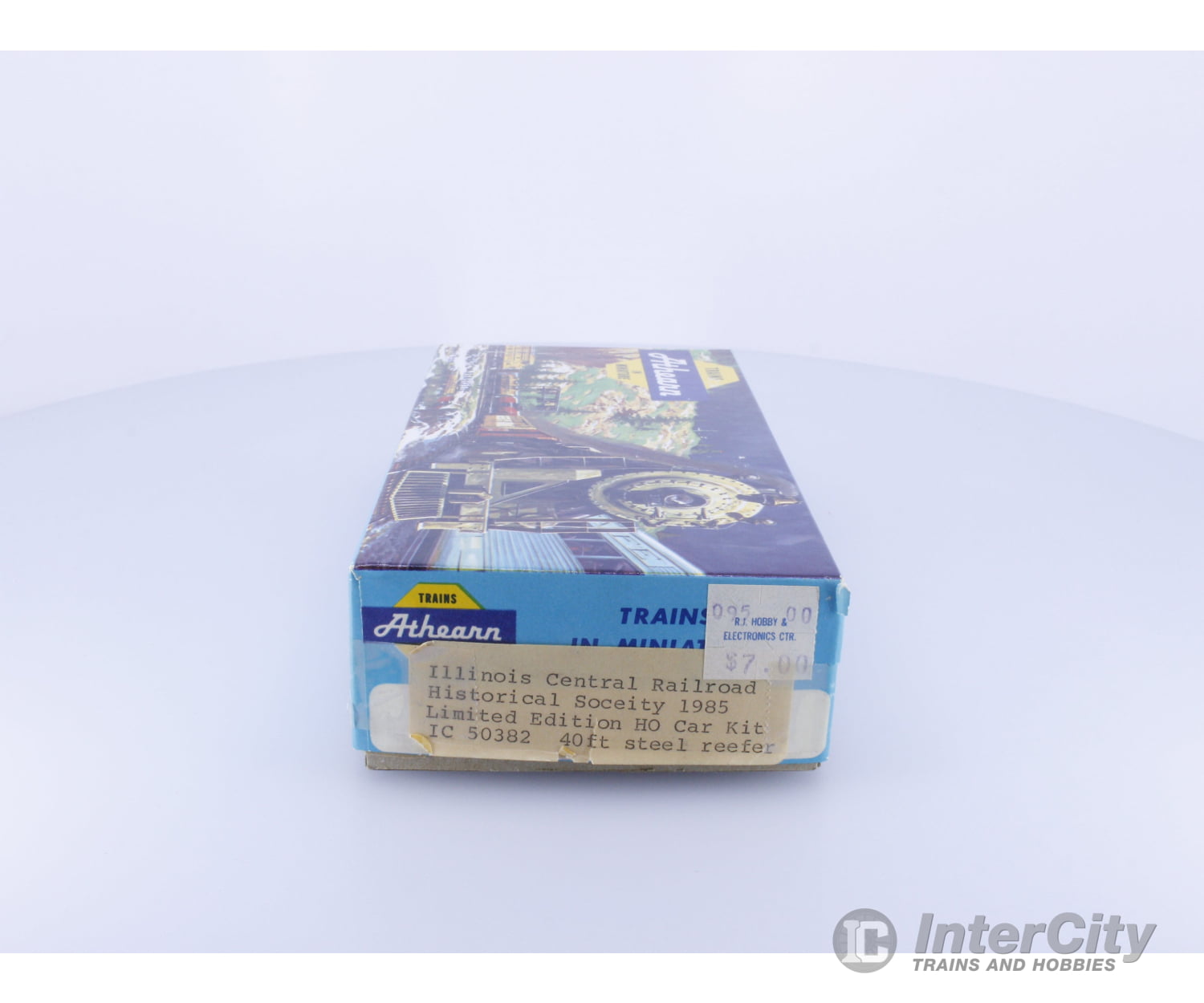 Athearn 1985 HO 40’ Steel Reefer Limited Edition Illinois Central (IC) 50382 Freight Cars