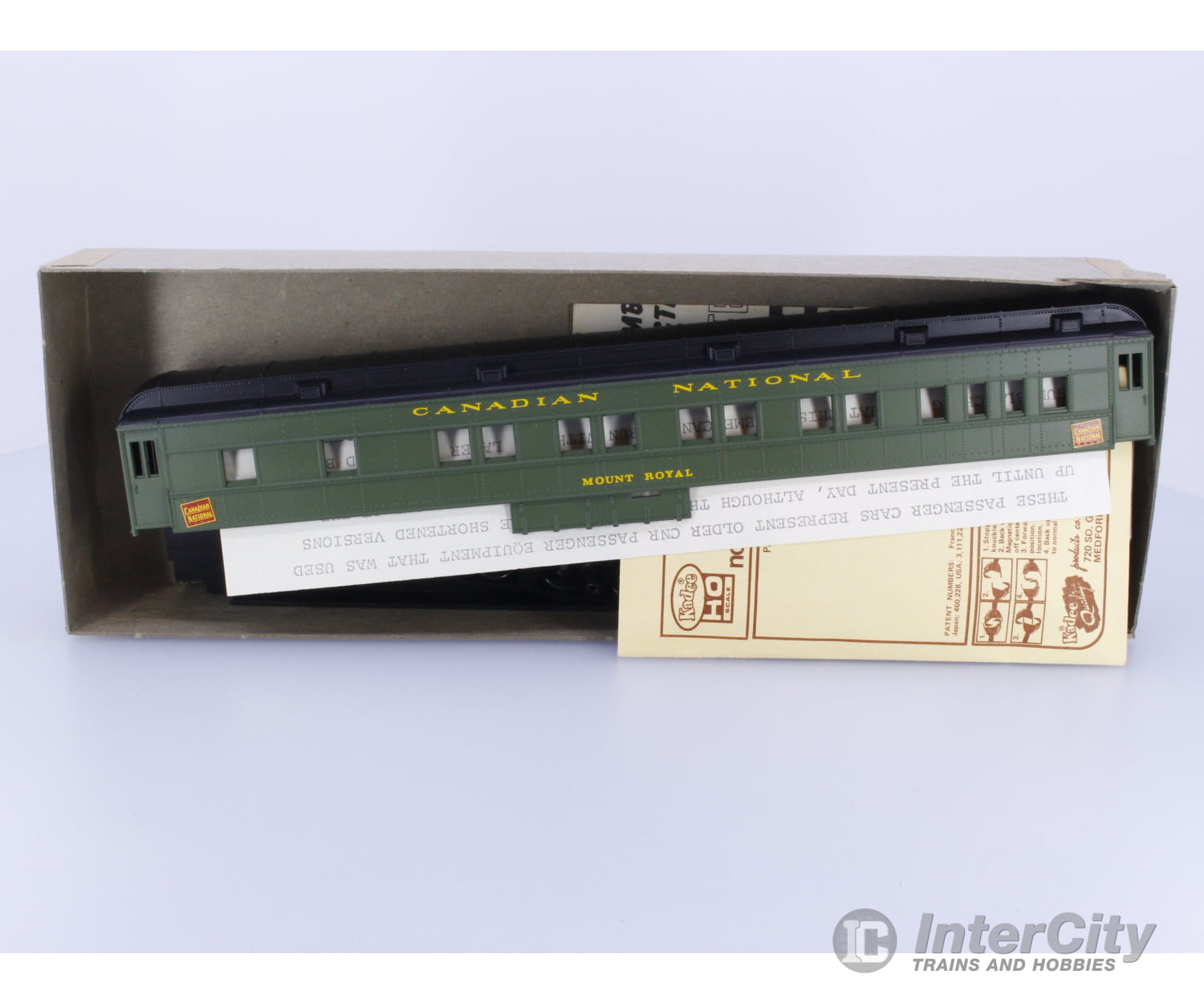 Athearn 2018 HO Pullman Coach Kit Canadian National (CN) Mount Royal Passenger Cars