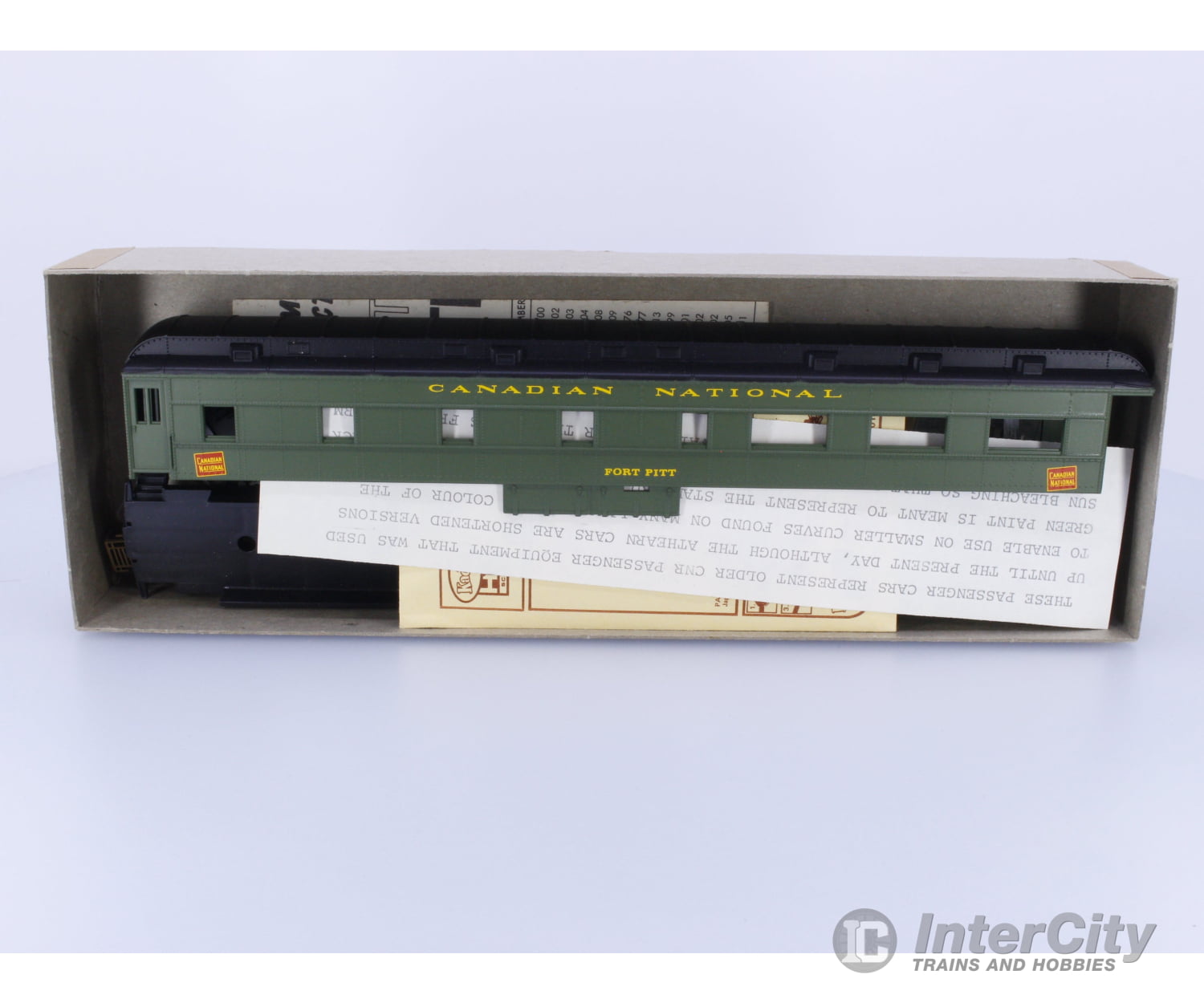 Athearn 2022 HO Observation Car Kit Canadian National (CN) Fort Pitt Passenger Cars