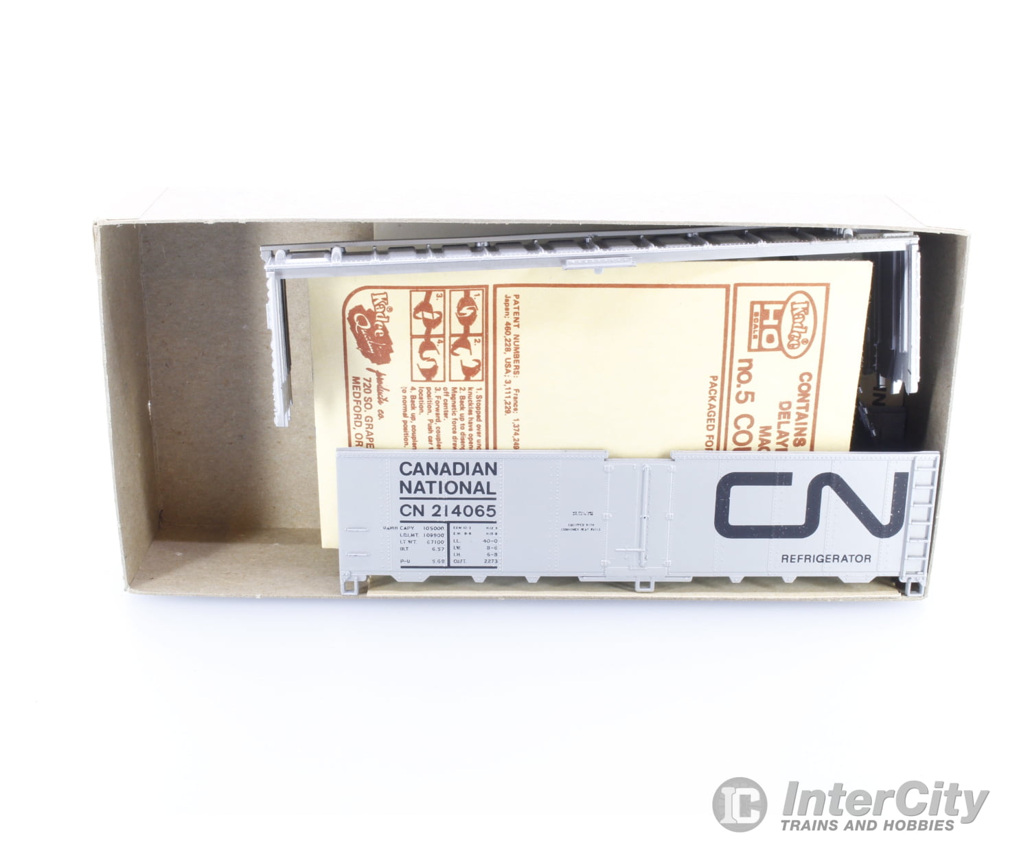 Athearn 238 HO CN Rail 40ft Steel Reefer boxcar in Silver with black letters Canadian National (CN) 214065 Freight Cars