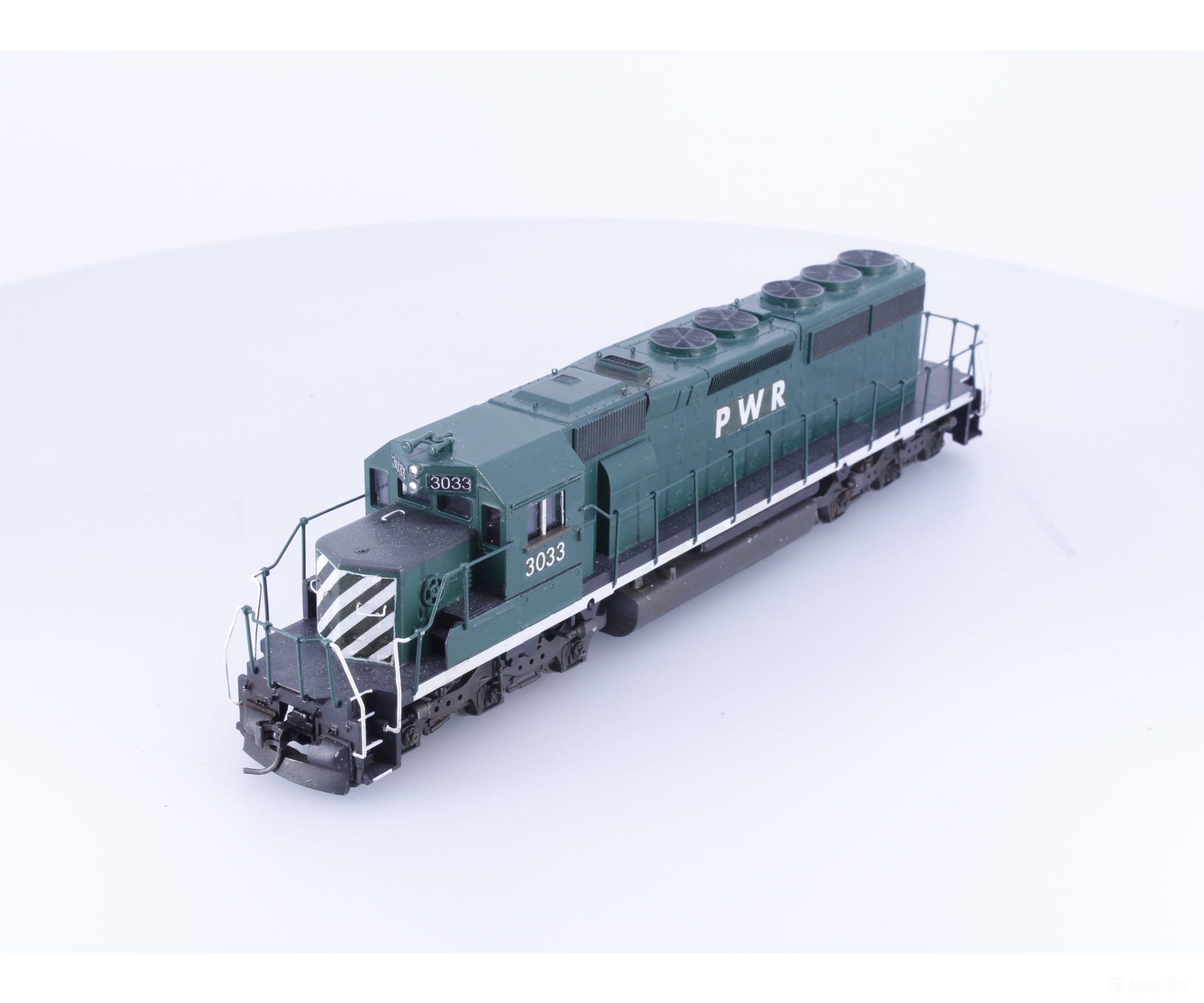 Athearn 3033 HO SD40-2 Diesel Locomotive Pacific Western Railway (PWR) 3033 DCC - Locomotives