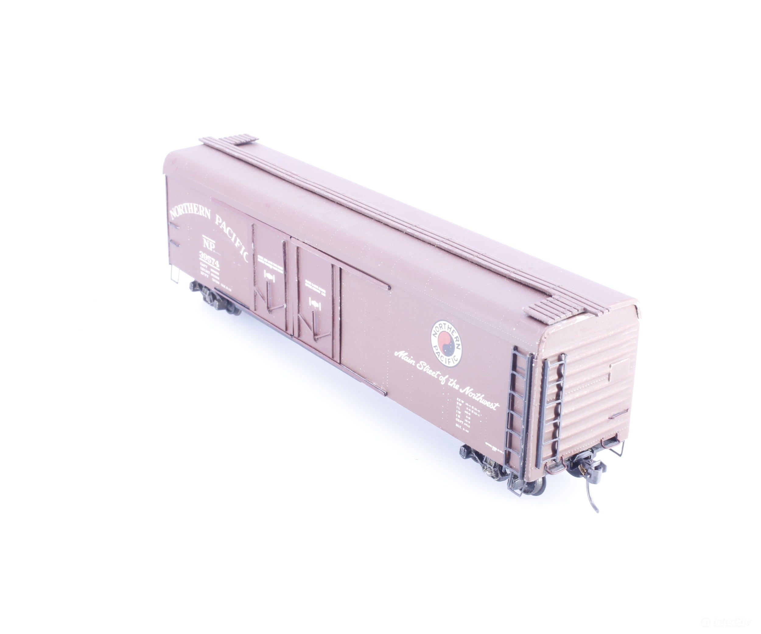 Athearn 39574 HO 50’ Double Plug Door Boxcar Northern Pacific (NP) 39574 - Freight Cars