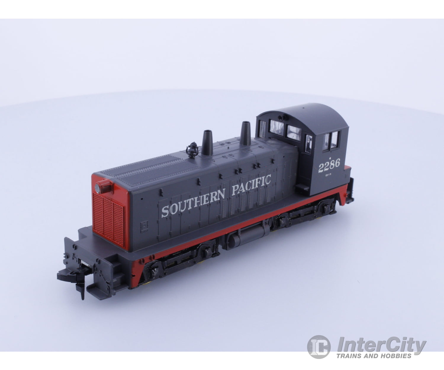 Athearn 4006 HO SW-1500 RTR Cow Southern Pacific (SP) 2286 Analog DC Locomotives