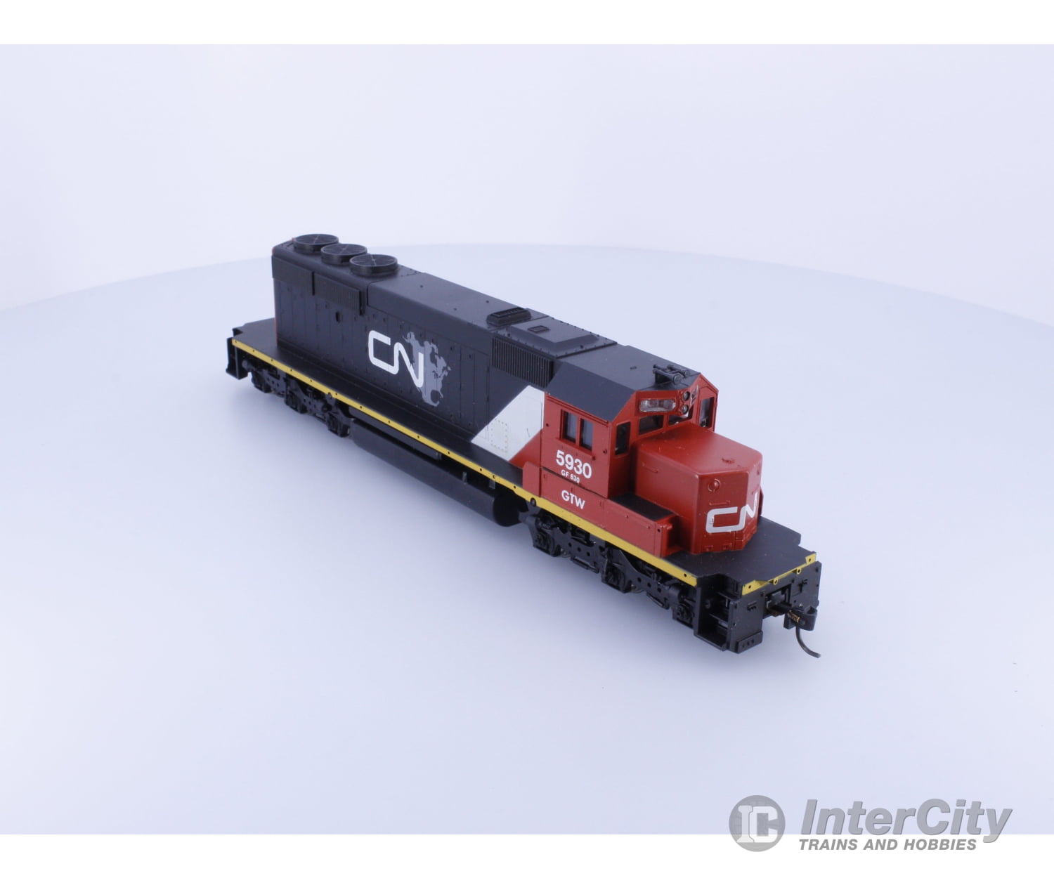 Athearn 4421 HO SD40-2 Canadian National (CN) 5930 Analog DC Locomotives