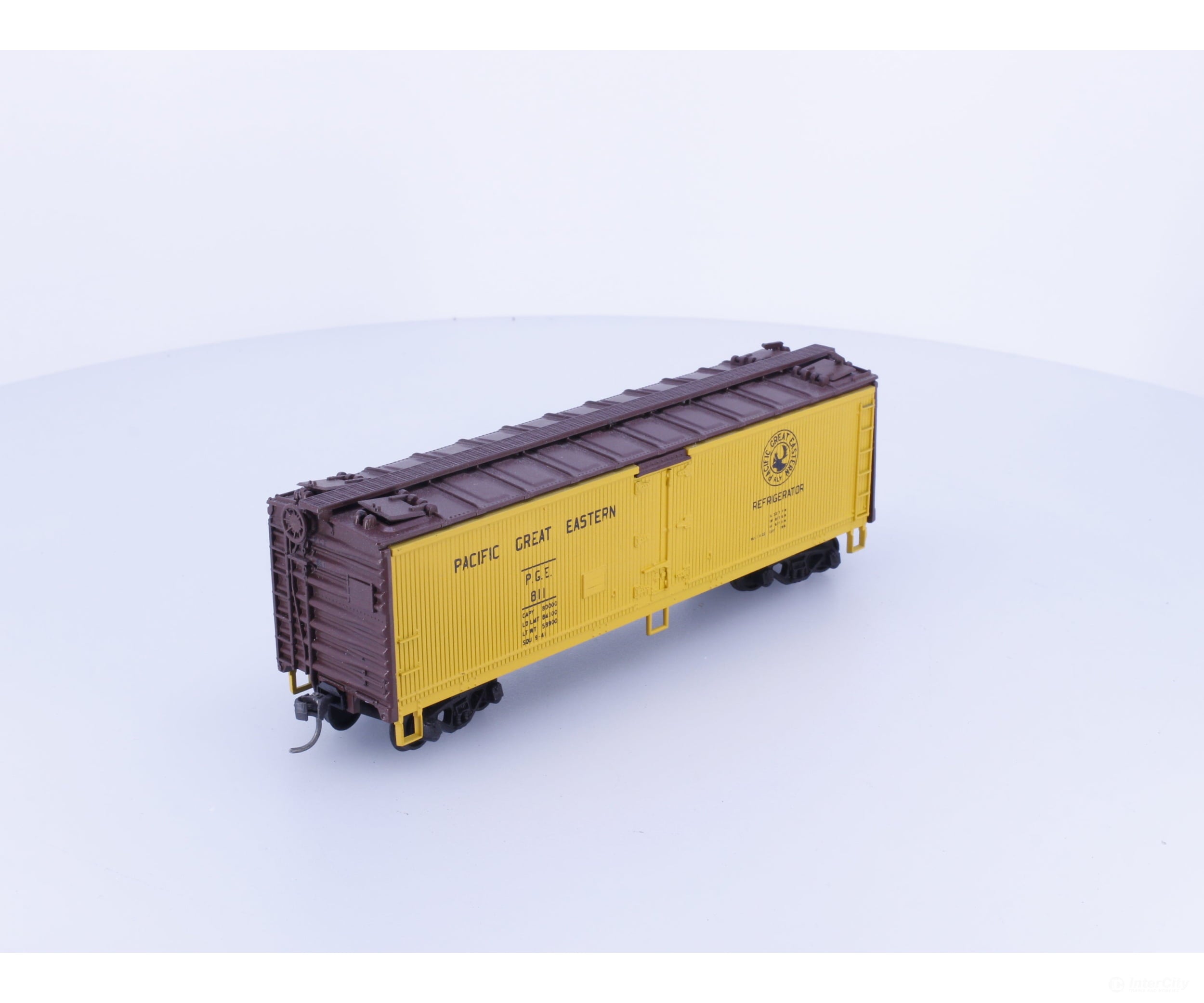 Athearn 516 HO 40’ Wood Reefer Pacific Great Eastern (PGE) 811 - Freight Cars