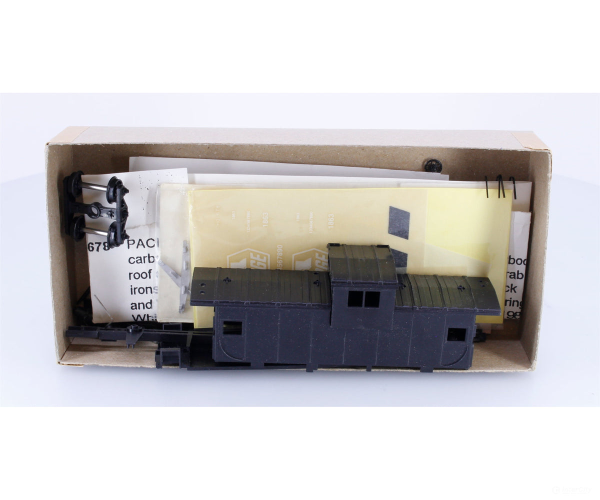 Athearn 5360 HO Wide Vision Caboose Kit #1 Undecorated - Freight Cars
