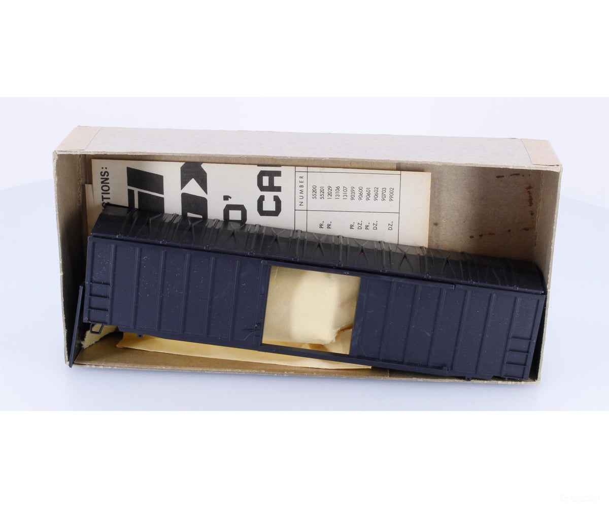 Athearn 5520 HO 50’ Rib Side Single Door Box Car Kit Undecorated - Freight Cars