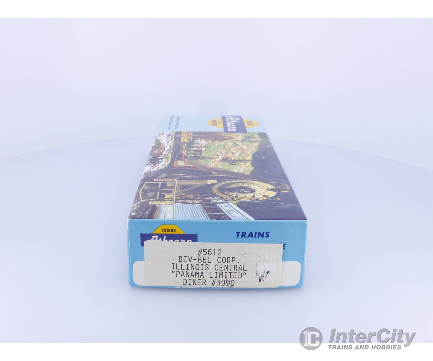 Athearn 5612 HO Diner Car Kit Illinois Central (IC) Panama Limited 3990 Passenger Cars
