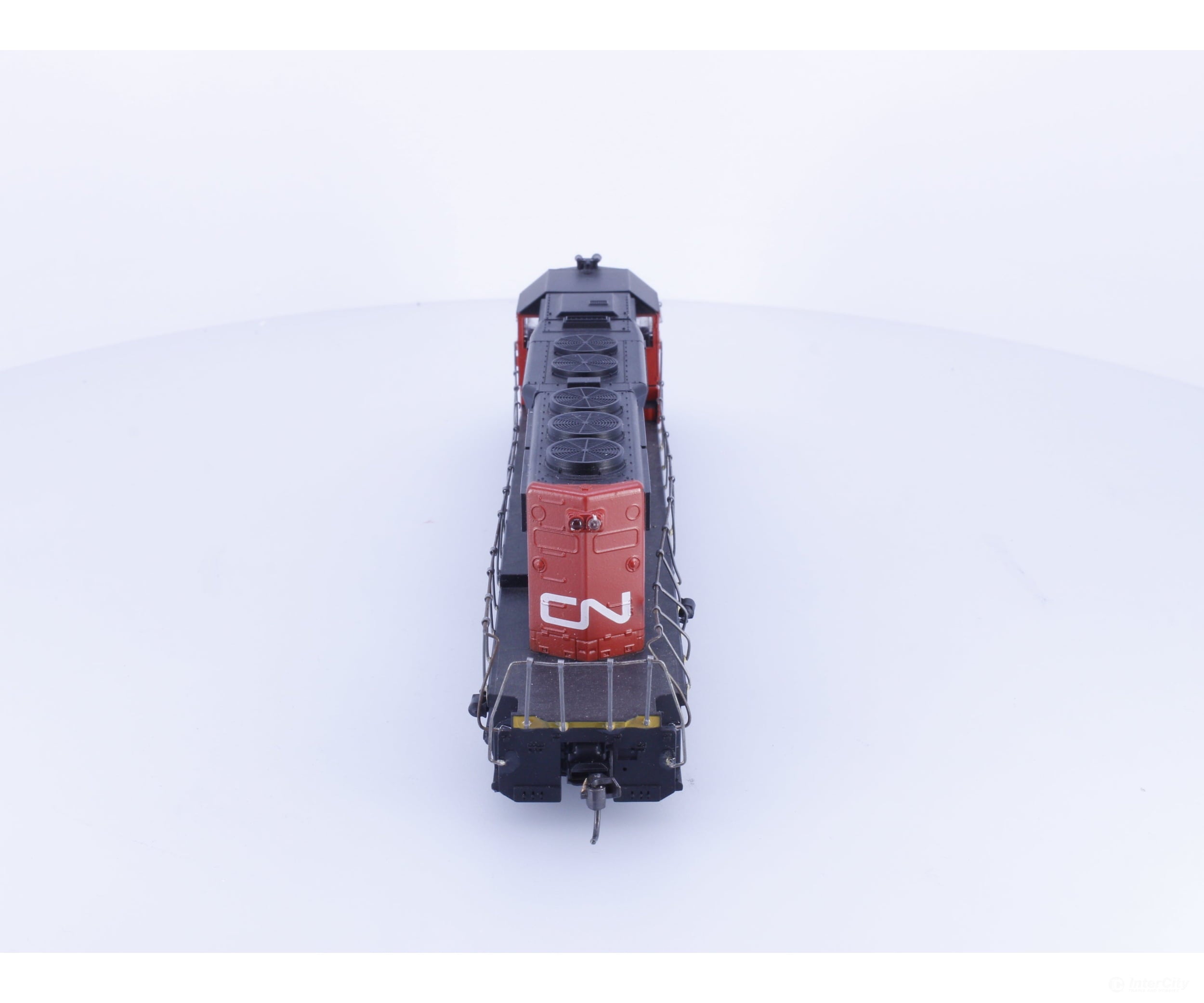 Athearn 5930 HO SD40-2 Diesel Locomotive Grand Trunk Western (GTW) 5930 Analog DC - Locomotives