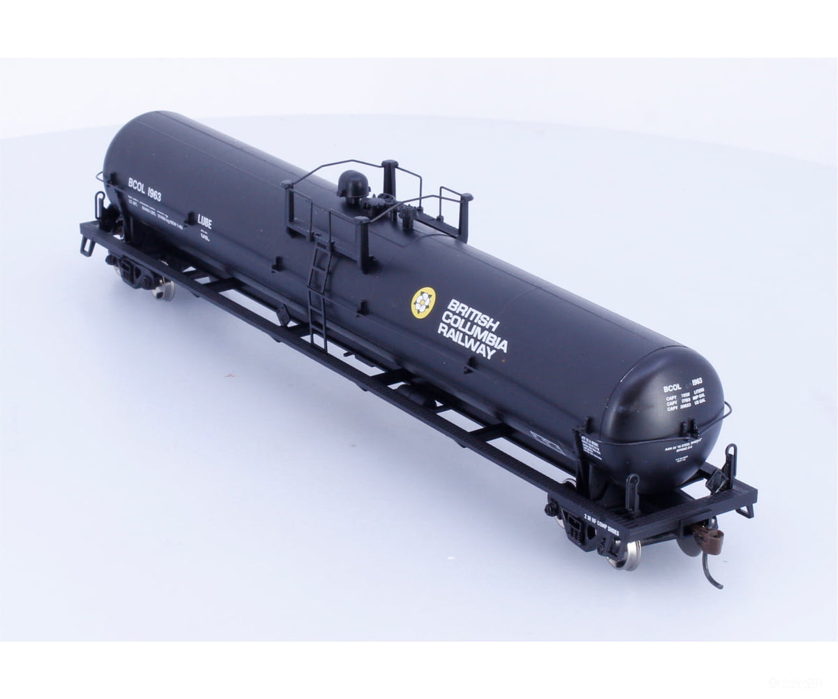 Athearn 73775 HO 62’ Tank Car British Columbia Railway (BCOL) 1963 - Freight Cars