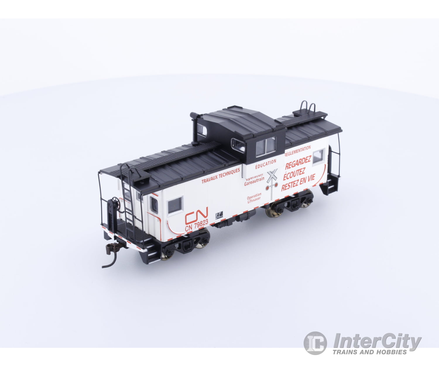 Athearn 75223 HO Wide Vision Caboose Canadian National (CN) 79823 Freight Cars