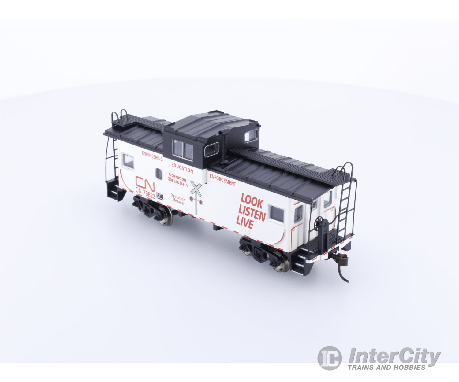 Athearn 75223 HO Wide Vision Caboose Canadian National (CN) 79823 Freight Cars