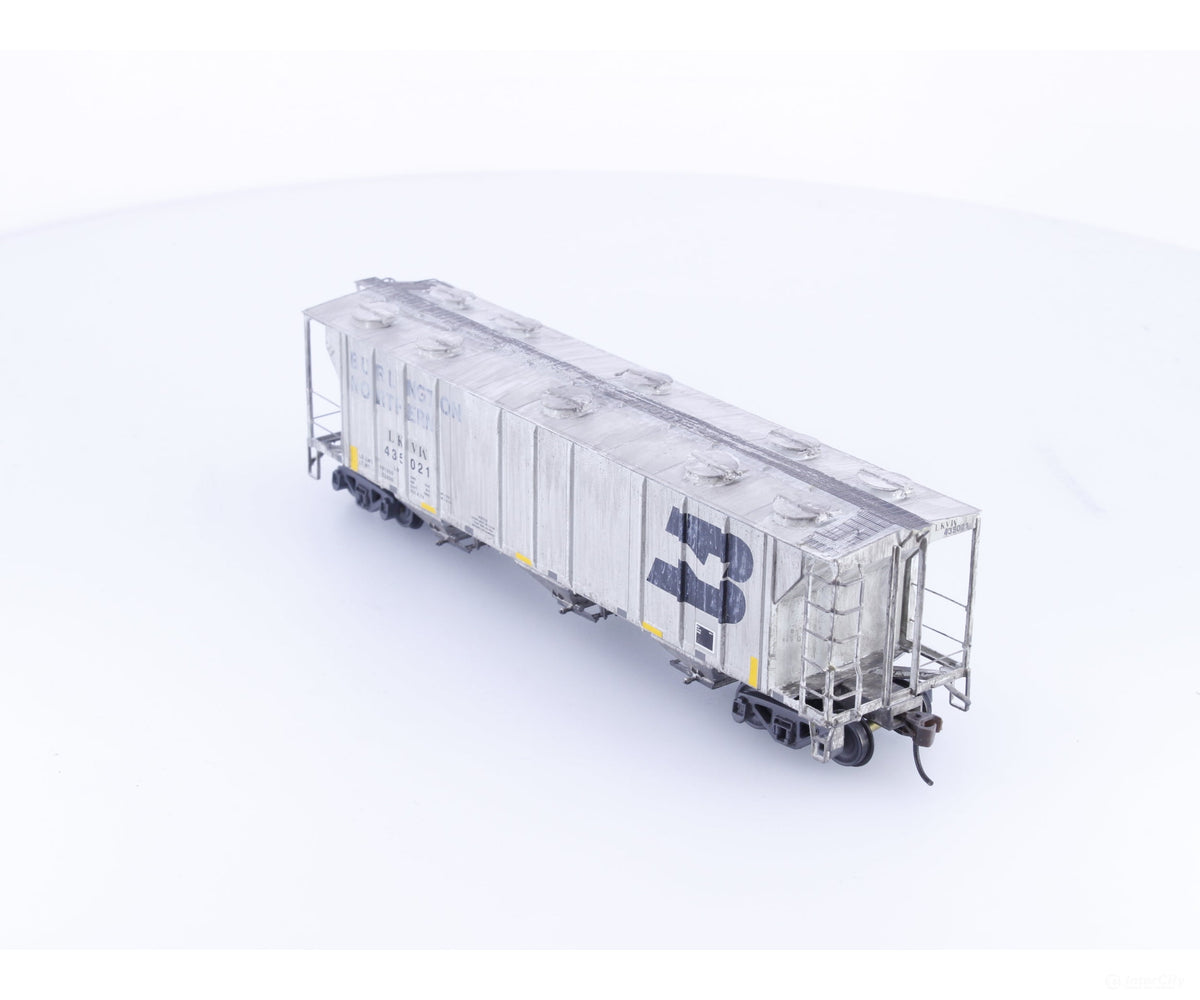 Athearn 93706 HO PS 2893 Covered Hopper Weathered Burlington Northern (BN) 435021 - Freight Cars