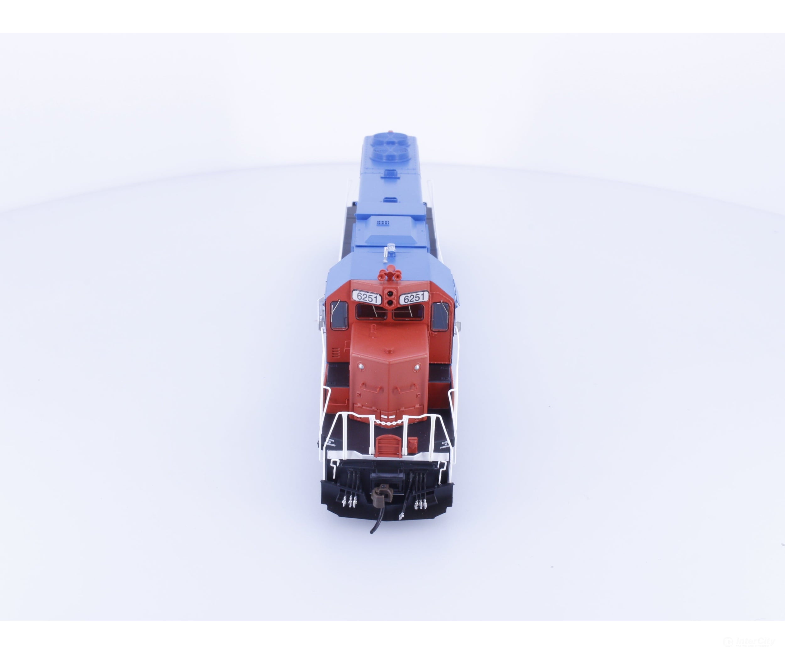 Athearn ATH88936 HO SD38 Diesel Locomotive Econami Sound Grand Trunk Western (GTW) 6251 DCC & Sound Locomotives