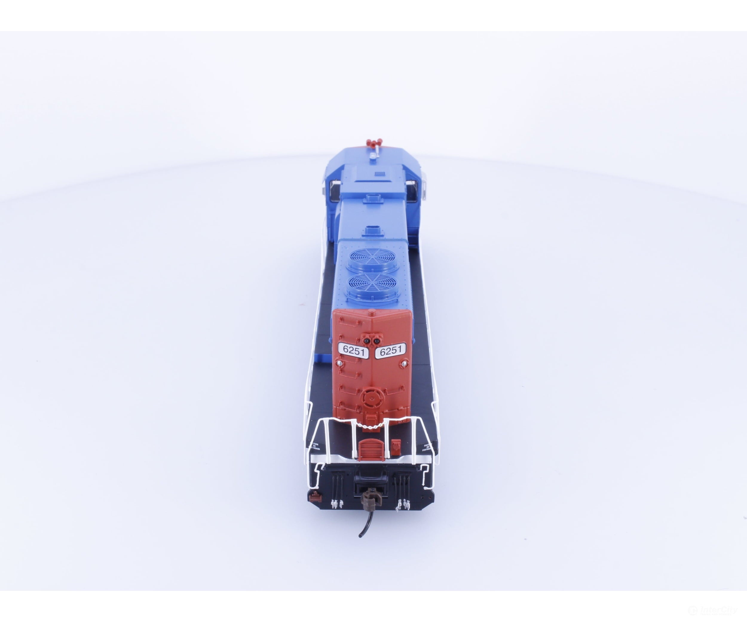 Athearn ATH88936 HO SD38 Diesel Locomotive Econami Sound Grand Trunk Western (GTW) 6251 DCC & Sound Locomotives