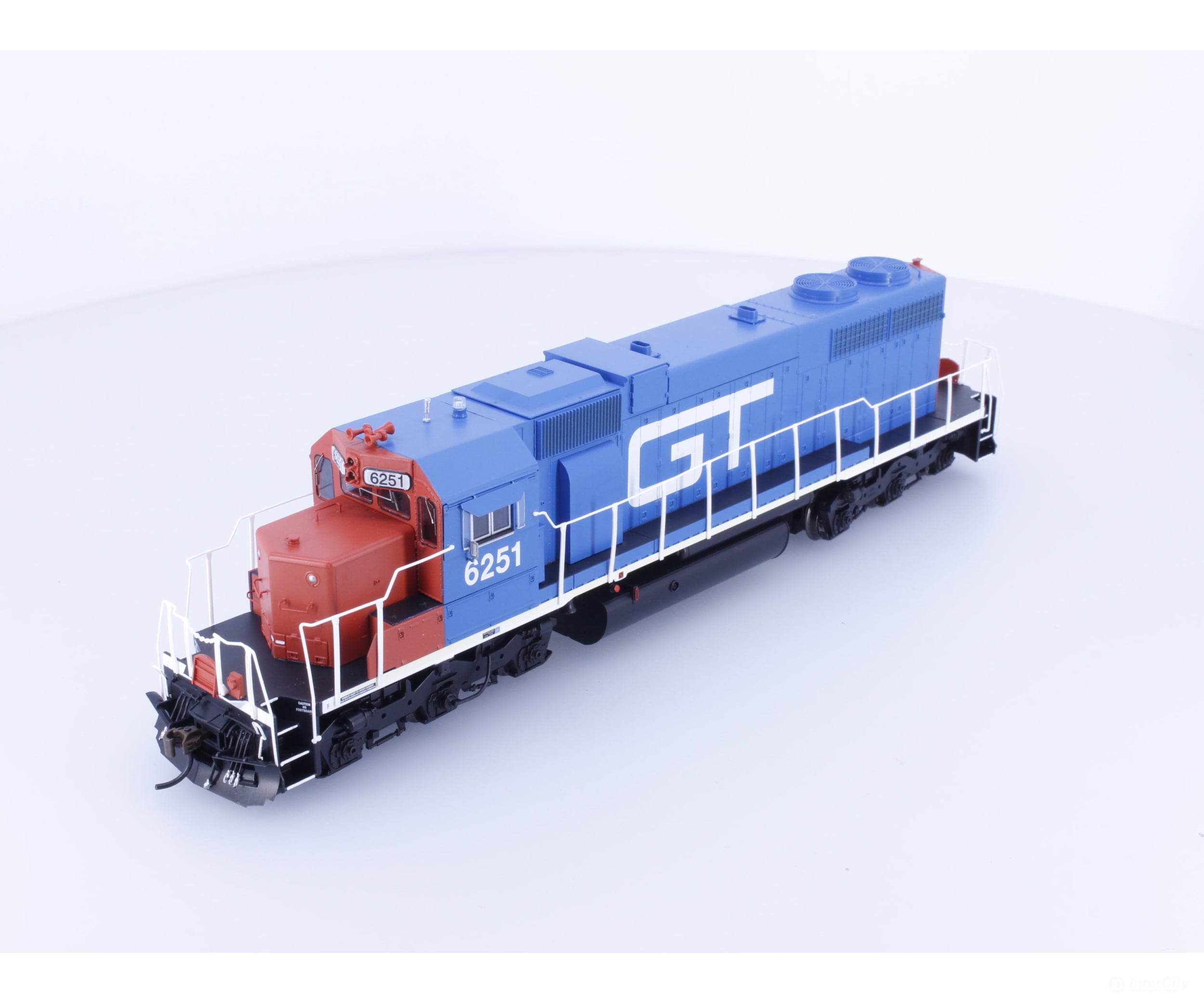Athearn ATH88936 HO SD38 Diesel Locomotive Econami Sound Grand Trunk Western (GTW) 6251 DCC & Sound Locomotives