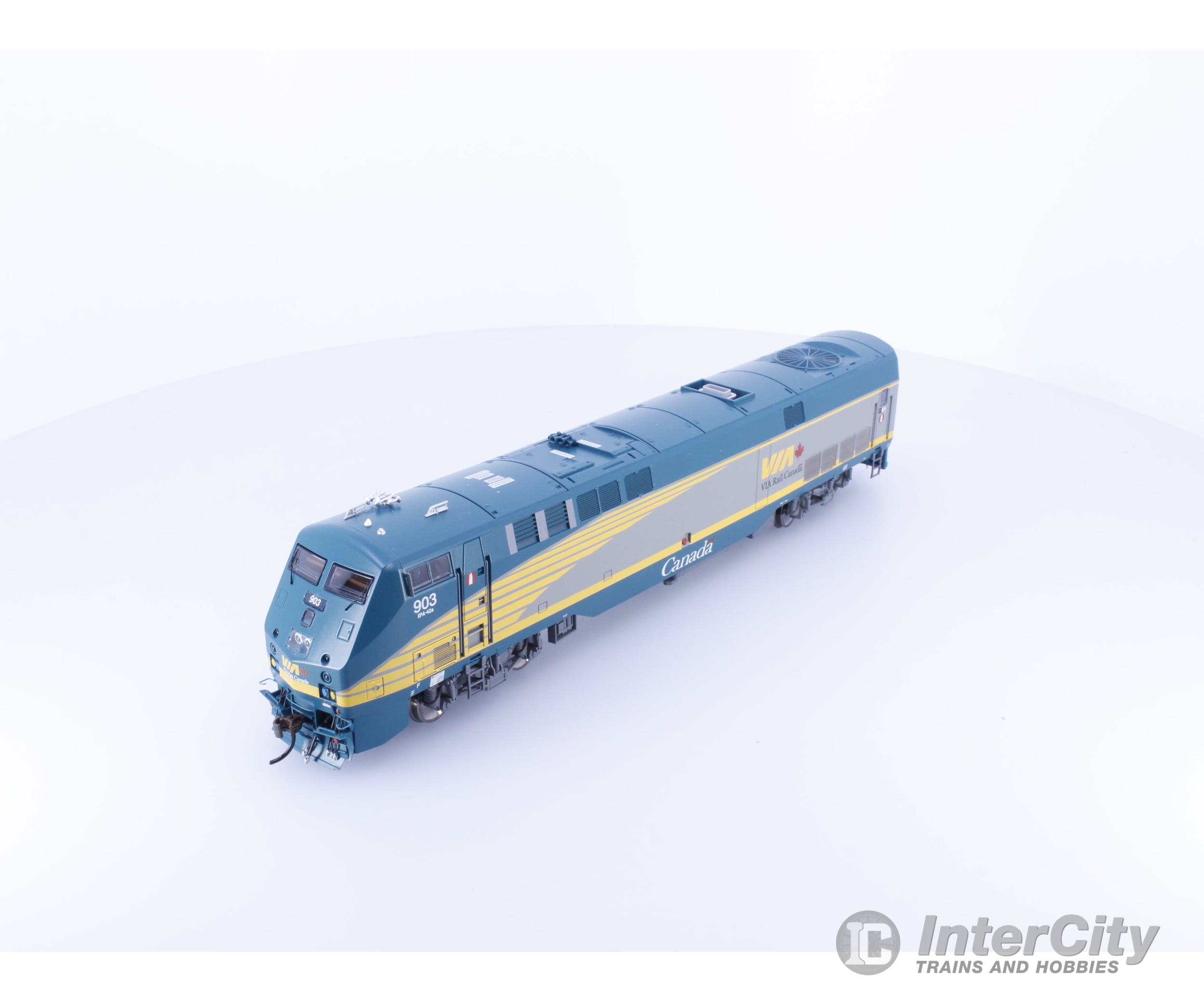 Athearn ATHG81311 HO P42DC Diesel Locomotive Tsunami 2 Sound Via Rail (VIA) 903 DCC & Sound Locomotives