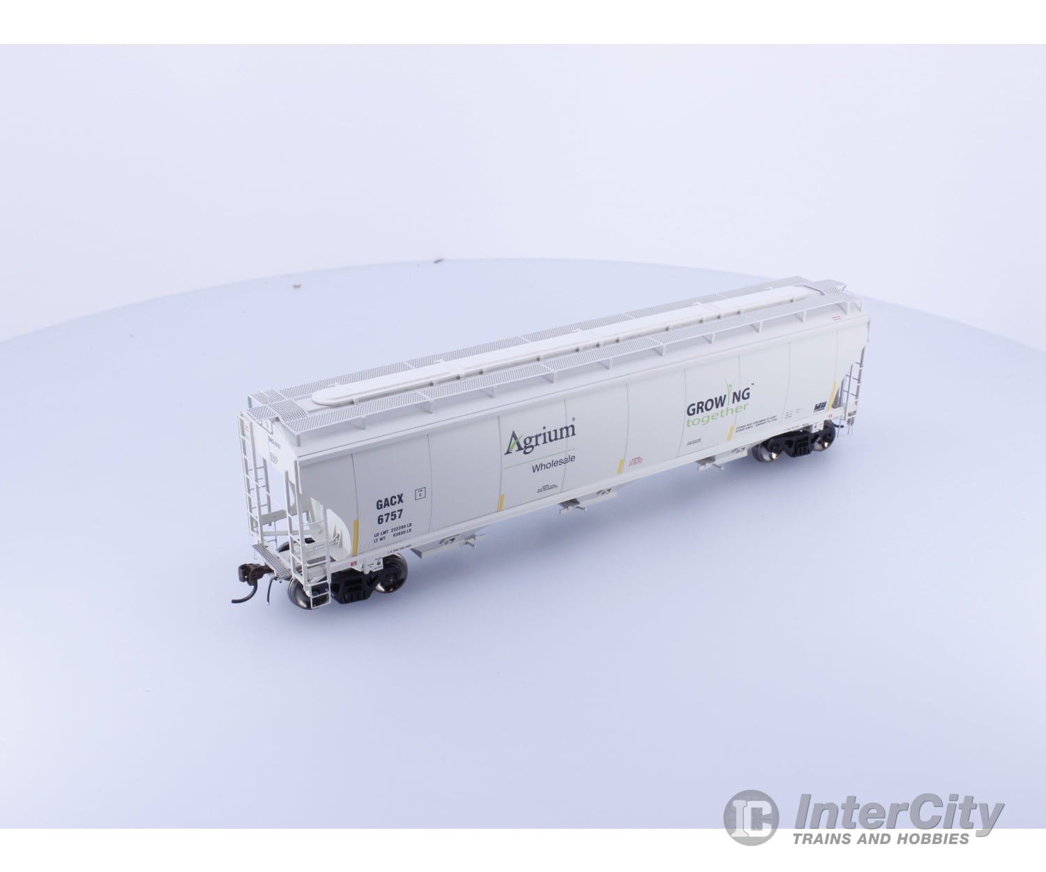 Athearn ATHG89990 HO Genesis Trinity 3 Bay Covered Hopper Agrium Wholesale General American Marks (GACX) 6757 Freight
