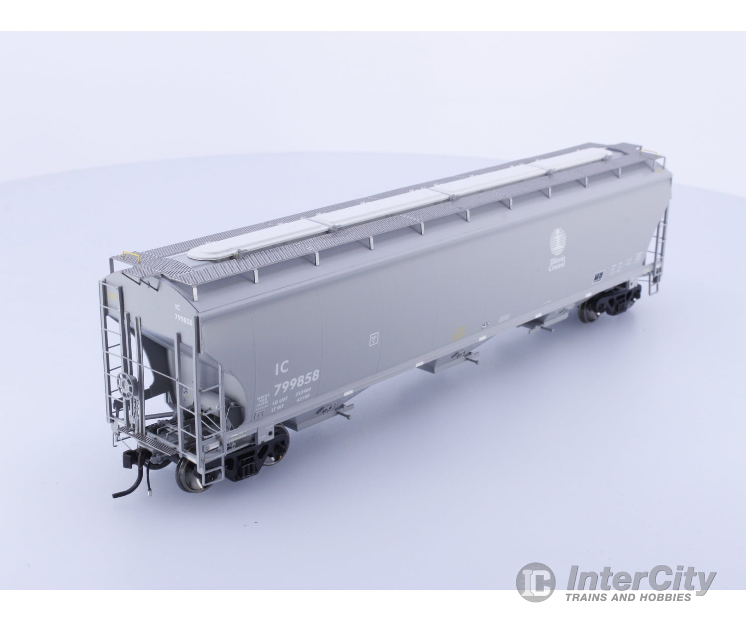 Athearn G4261 HO Trinity 5161 Cu FT Covered Hopper Illinois Central (IC) 799858 Freight Cars