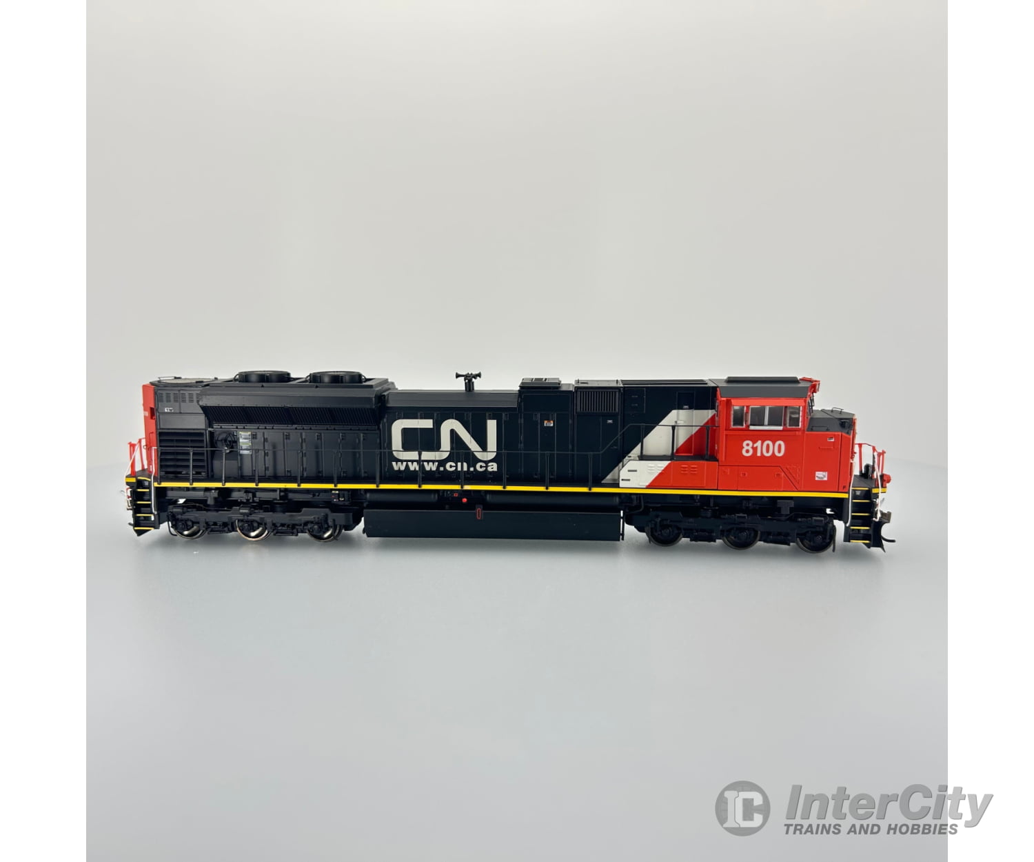 Athearn G68891 Ho Canadian National Sd70Ace Cn 8100 Dcc Tsunami 2 Sound Locomotives
