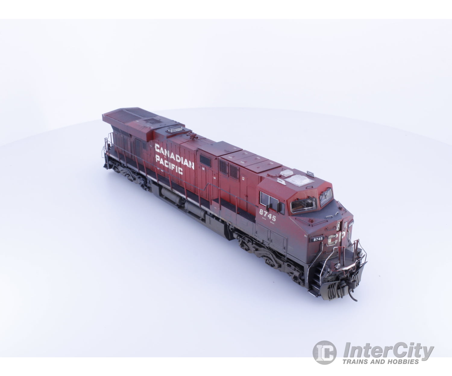 Athearn G69759 HO ES44AC Diesel Locomotive (CP) RN8745 DCC & Sound Newly Professionally Weathered Locomotives