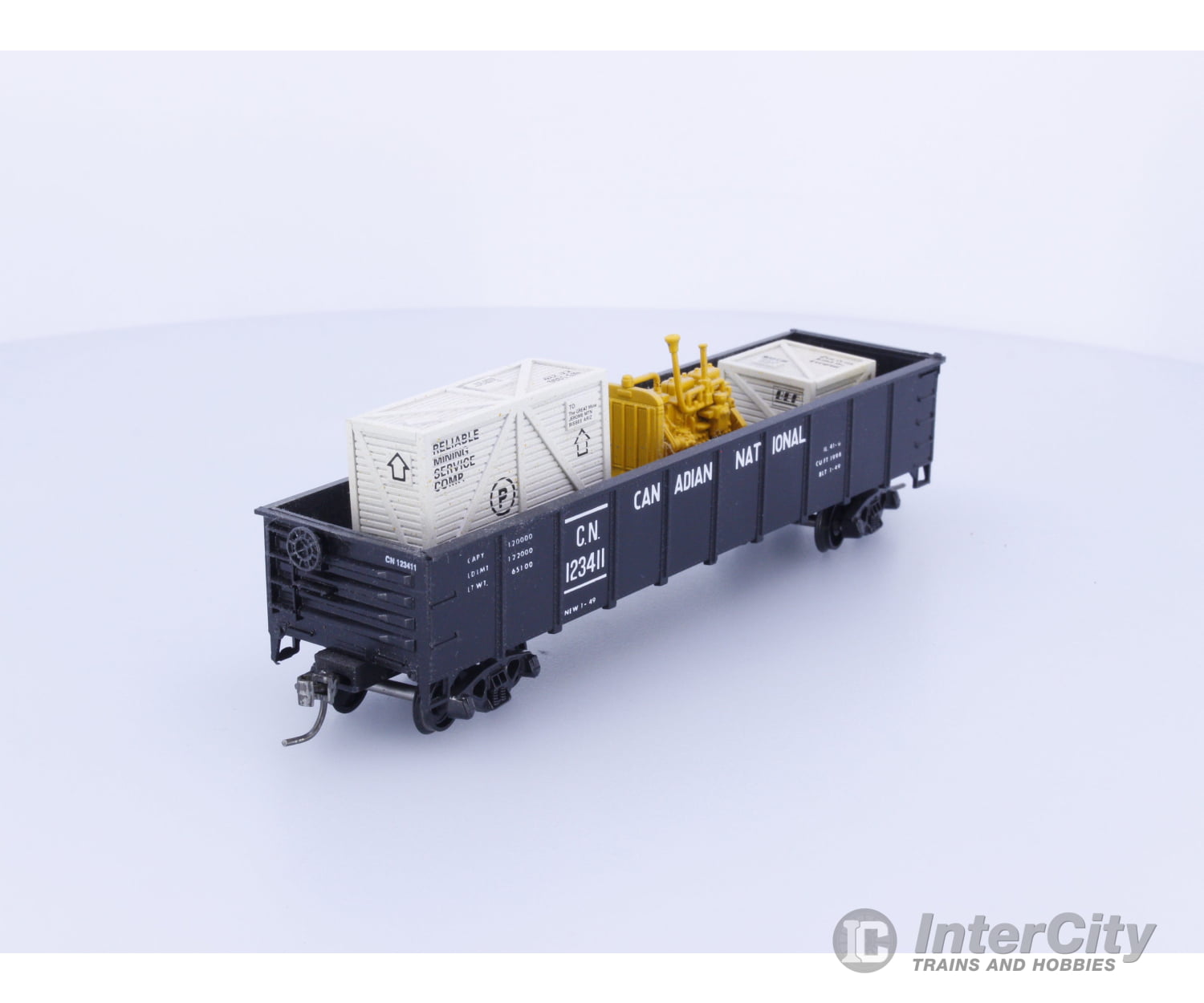 Athearn HO Custom Gondola with Load Canadian National (CN) 123411 Freight Cars